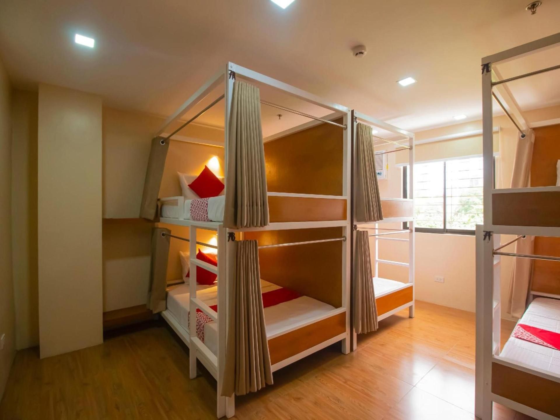 Mixed Dorm