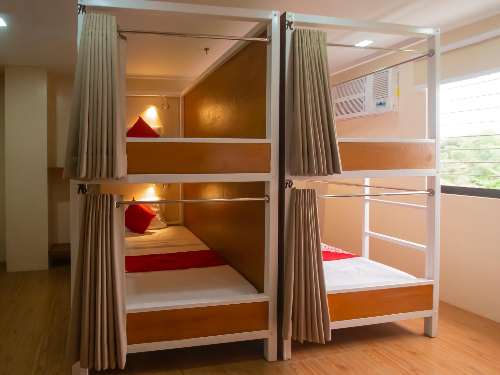 Mixed Dorm