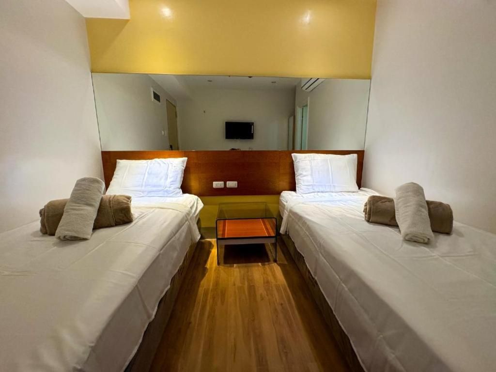 Almond Suites By Hiverooms Twin Room