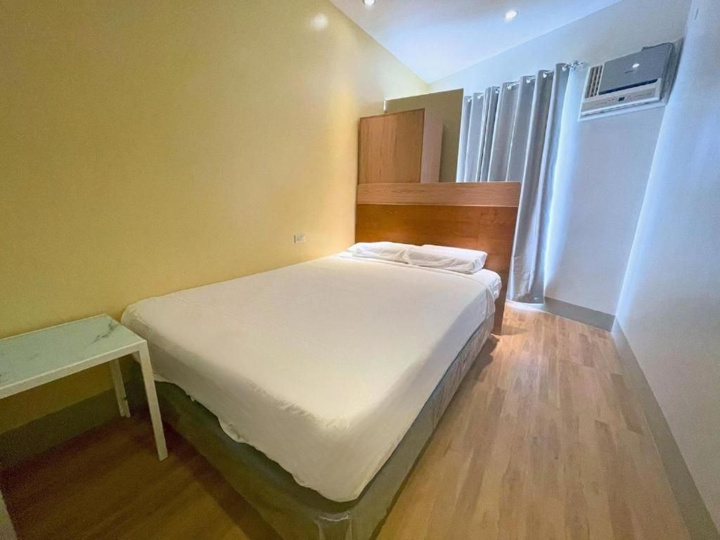 Almond Suites By Hiverooms Queen Room 3