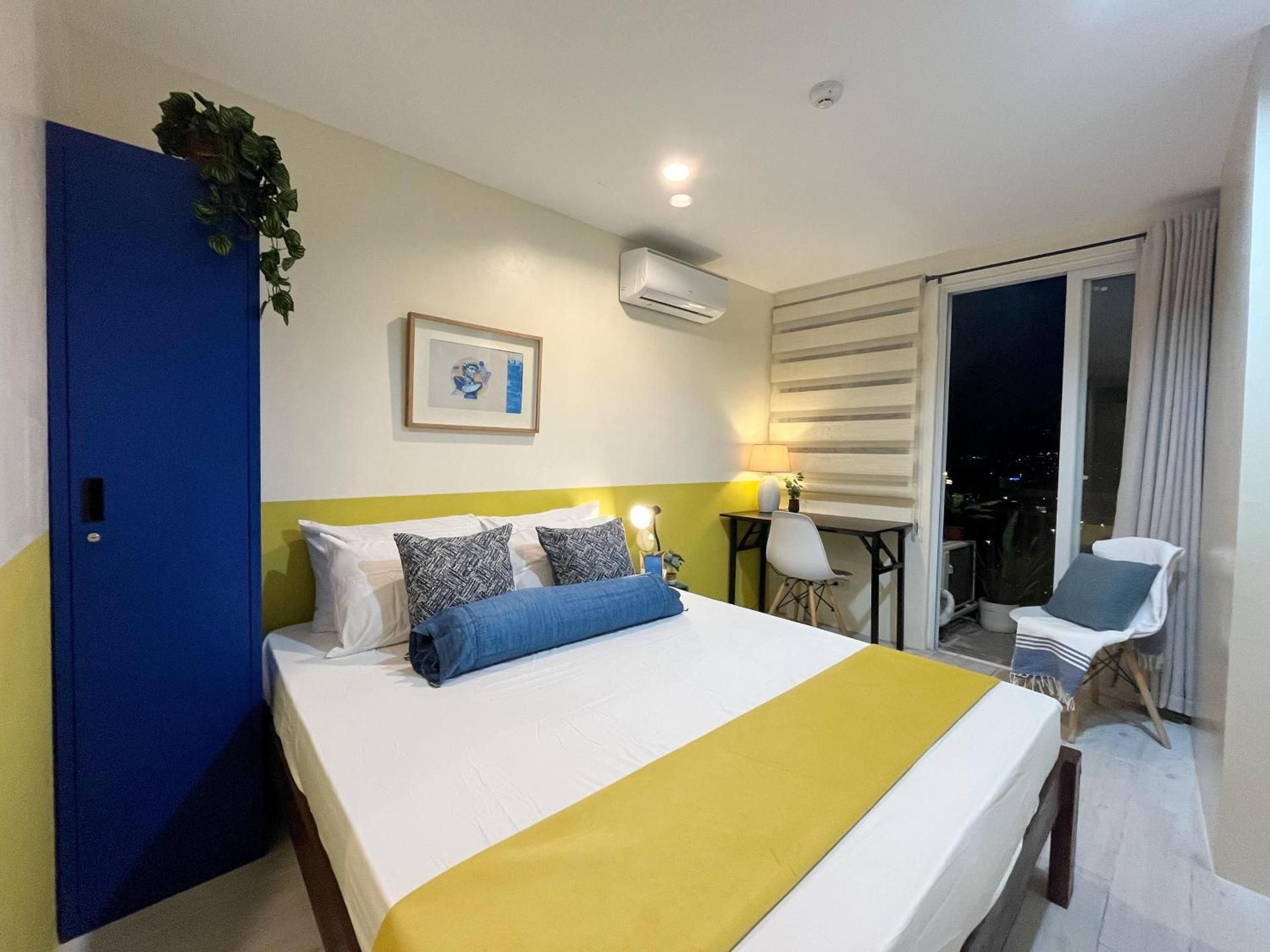 Studio with Balcony