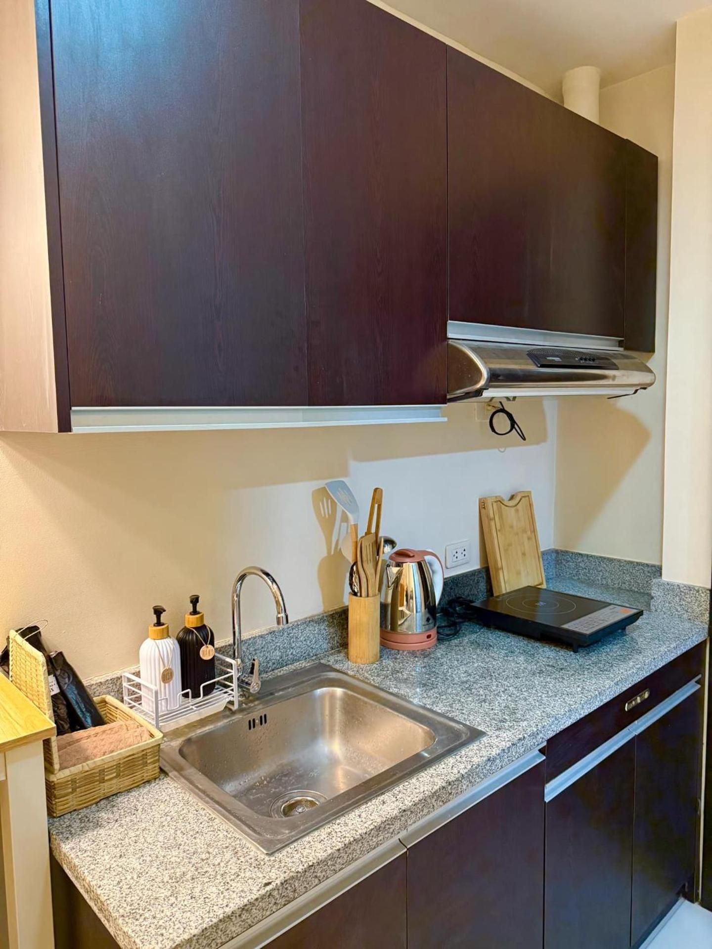Studio Apartment with One Double Bed