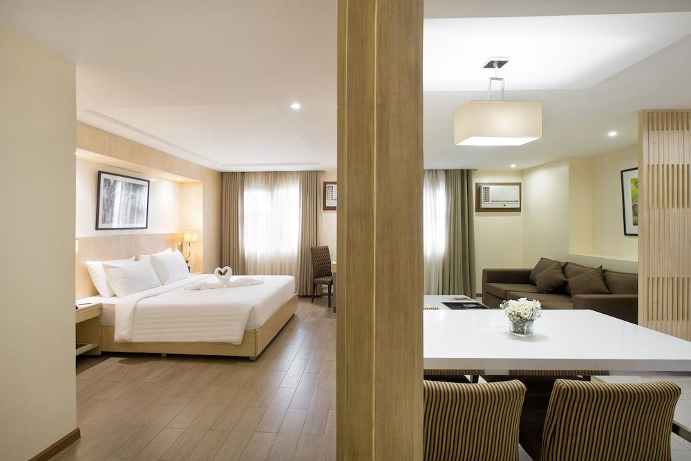 Royal One Bedroom Suite