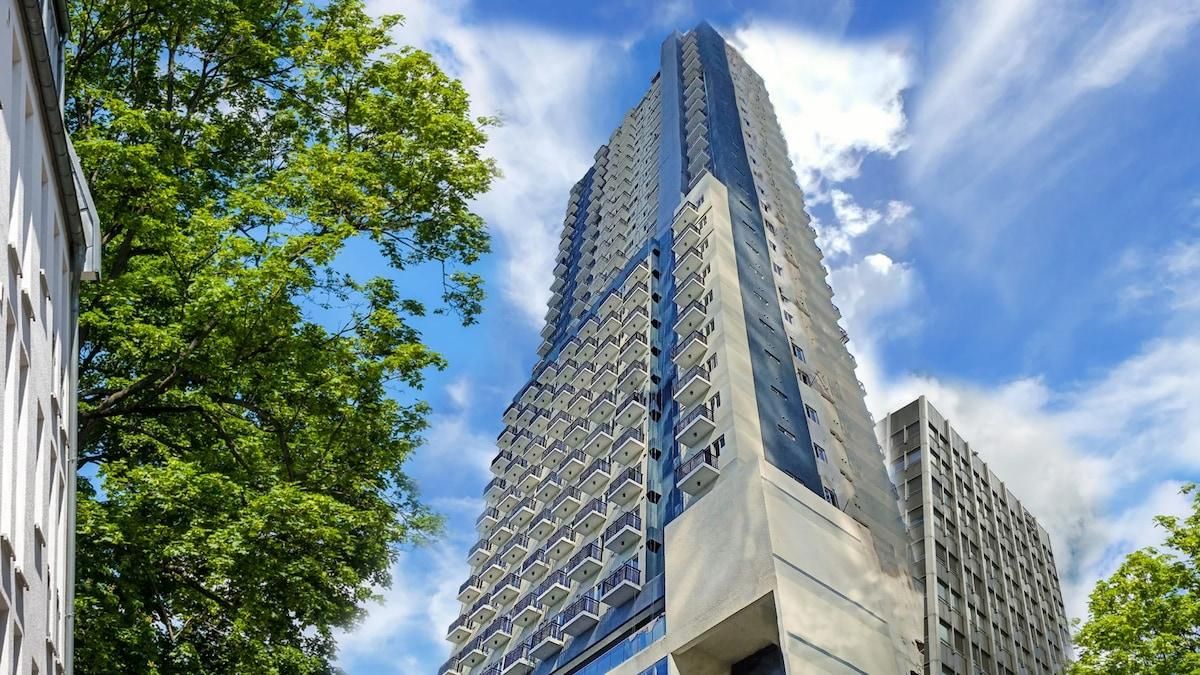 Urban Chic Studio @ Ayala CBD | Fast Wi-Fi Netflix