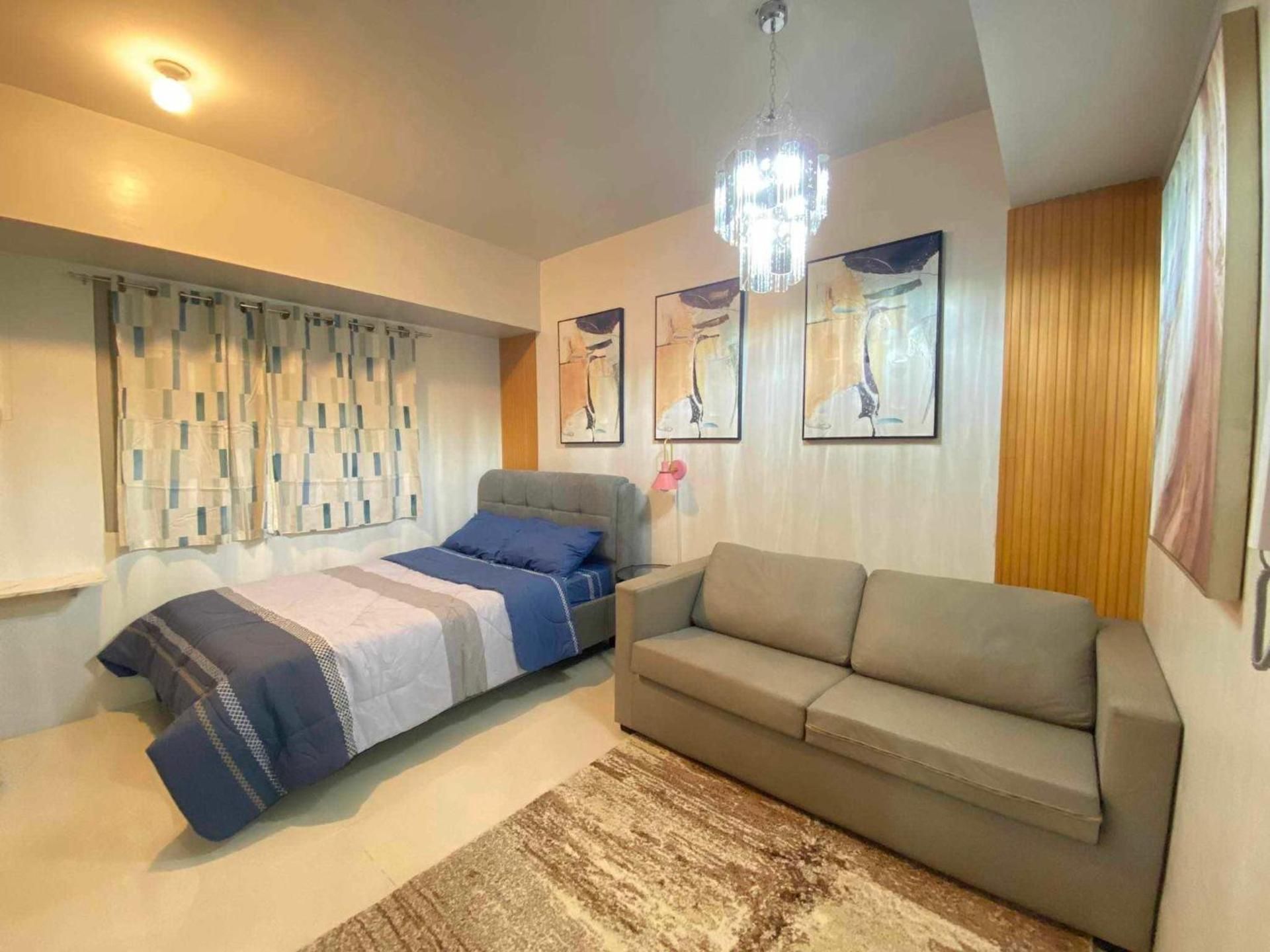 Studio Apartment with One Double Bed