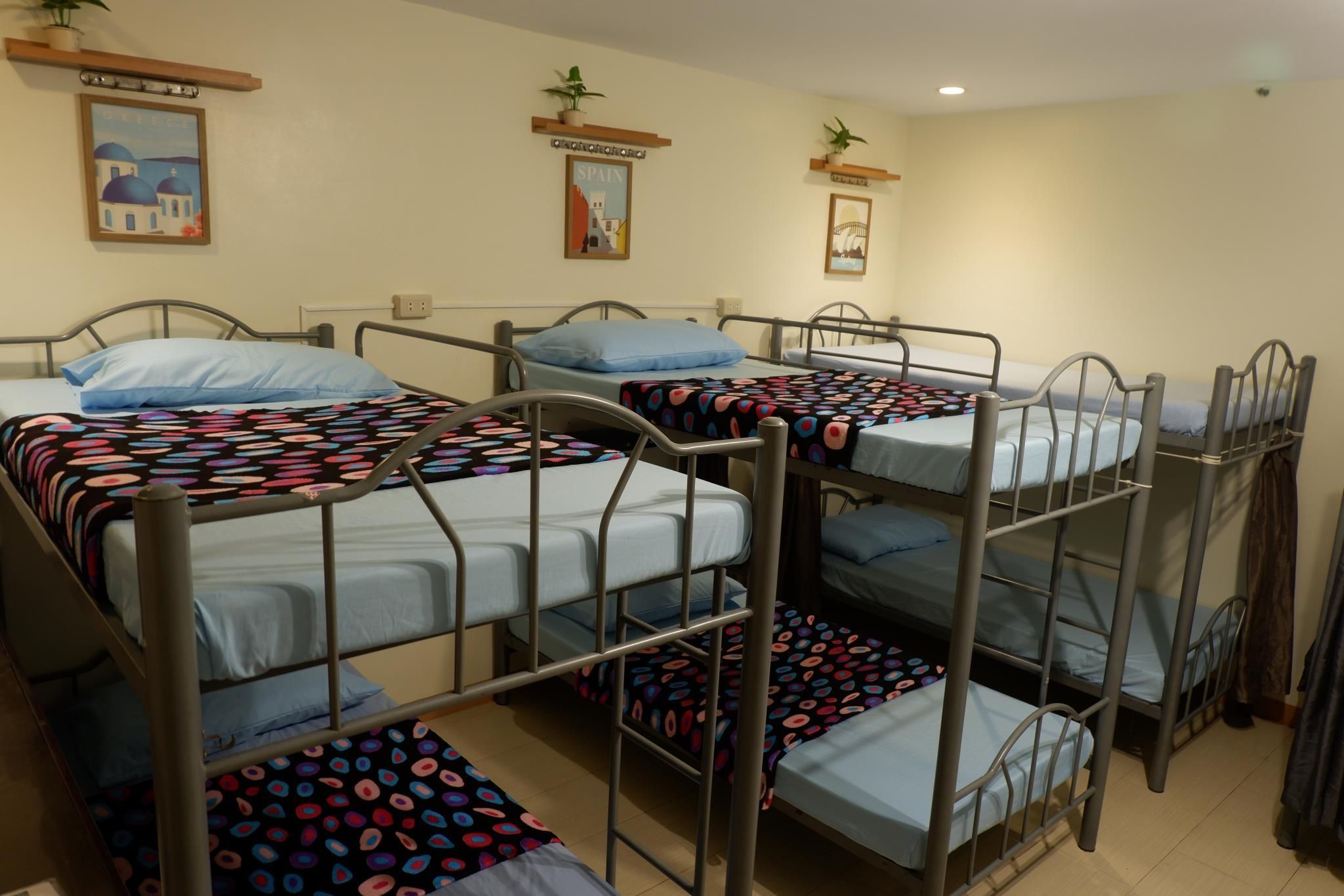 Family Room for 10 People 