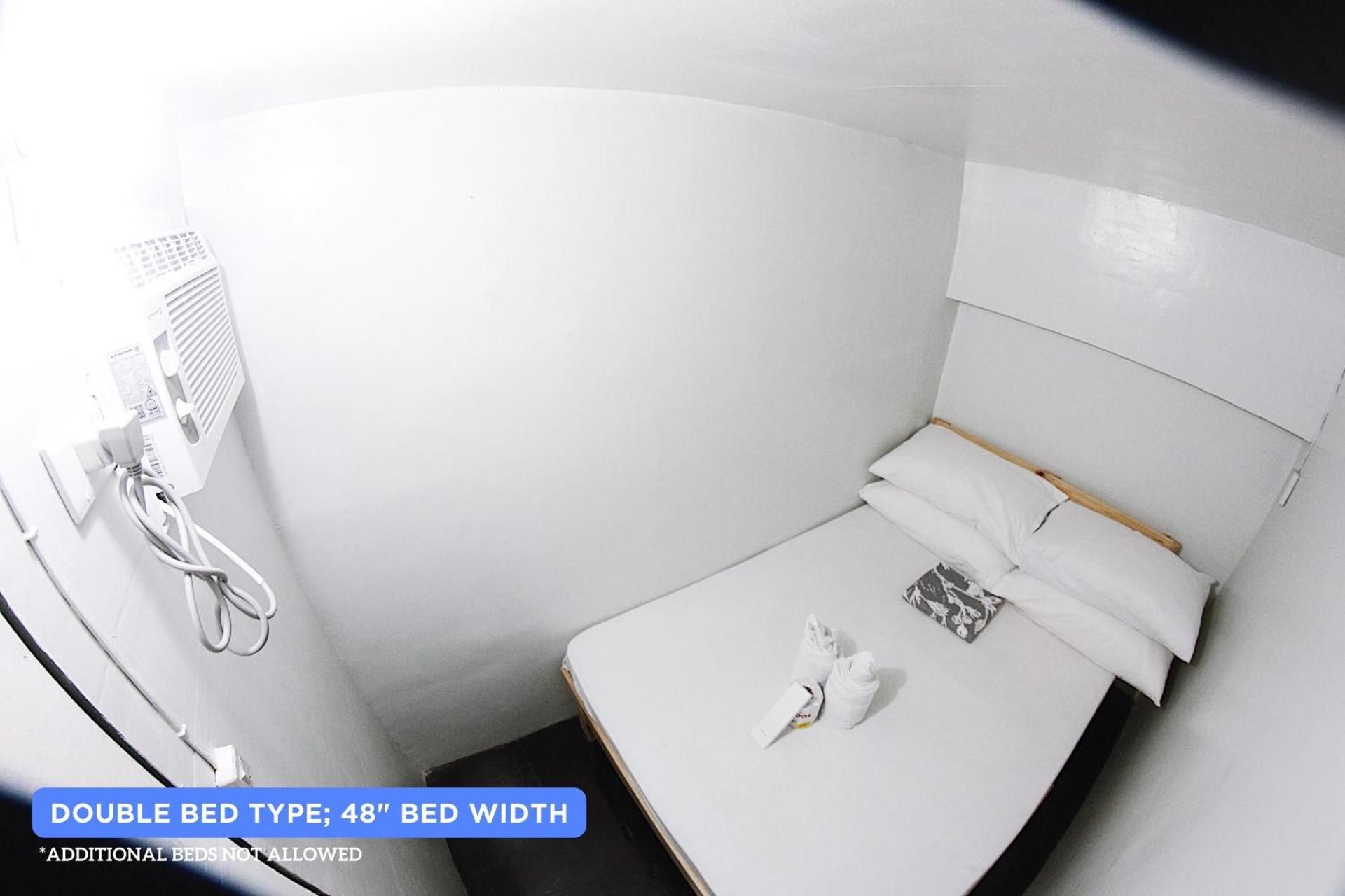 Standard Twin Room with Shared Bathroom