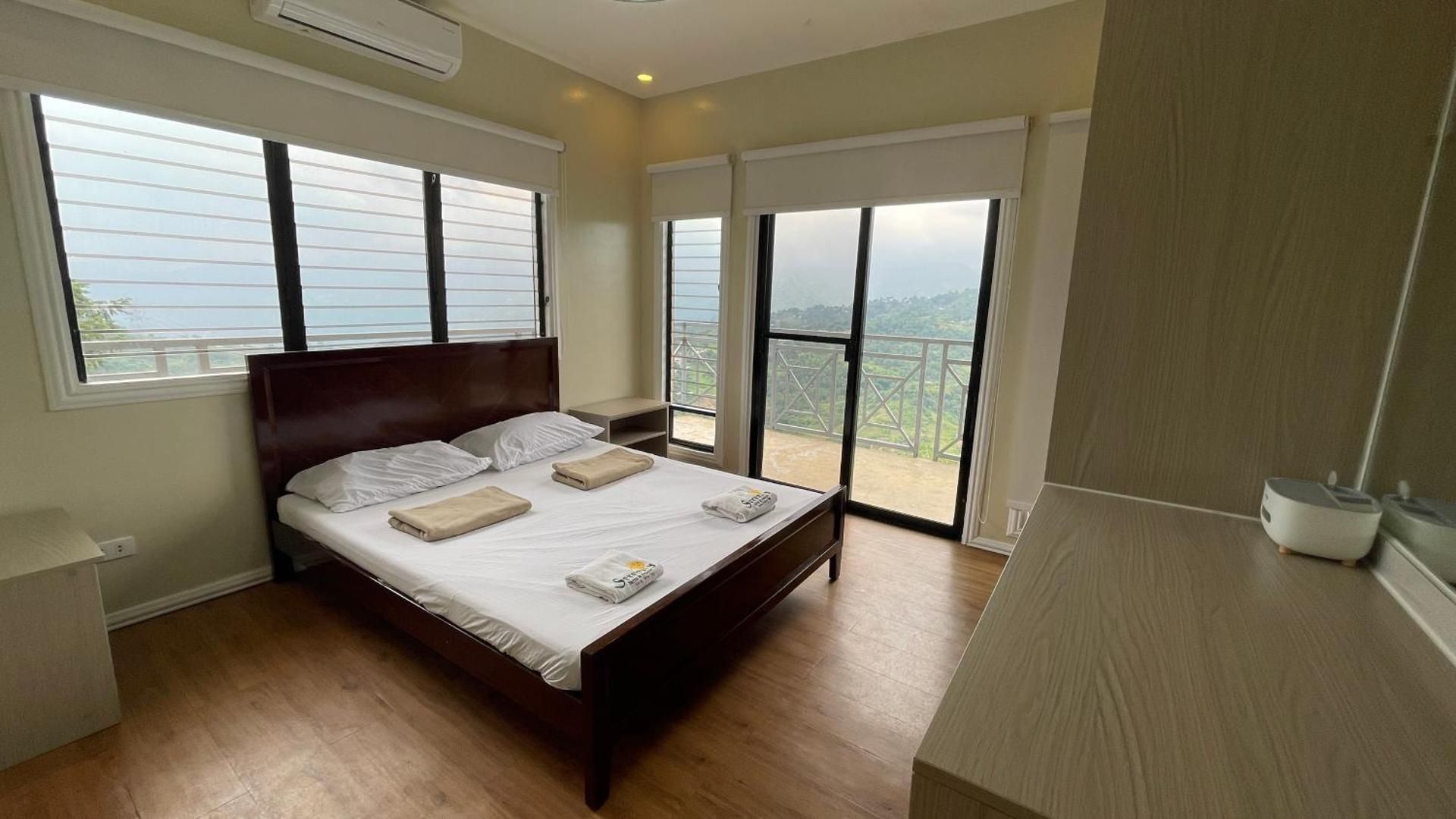 Four-Bedroom Holiday Home