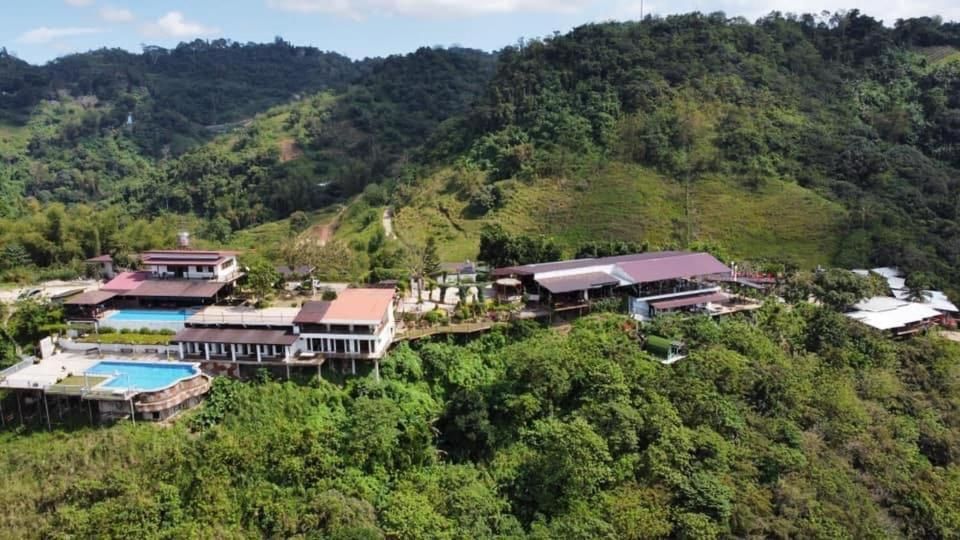 Quadruple Room with Mountain View