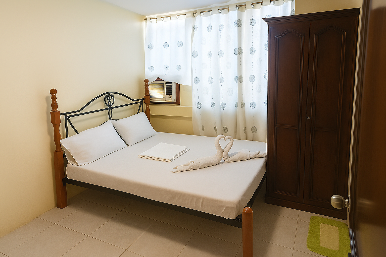 Standard Queen Room
