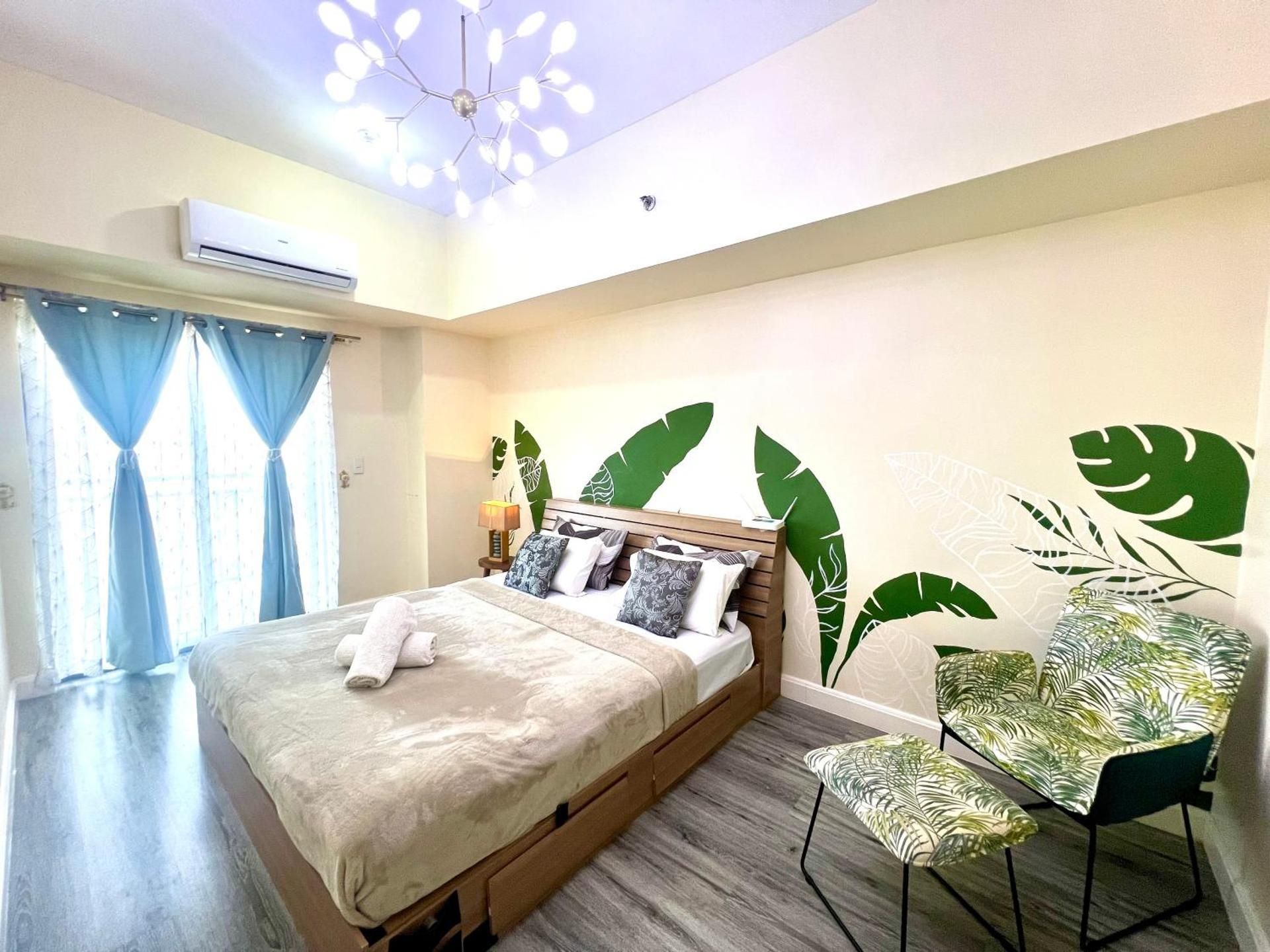 Superior One-Bedroom Apartment with Balcony
