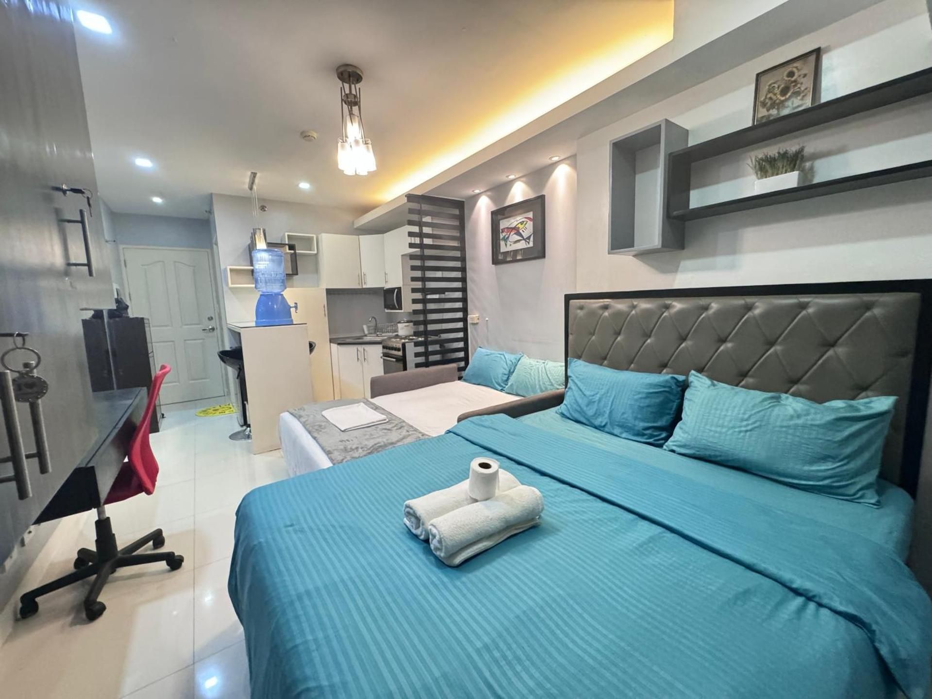 Studio Apartment with Queen Bed