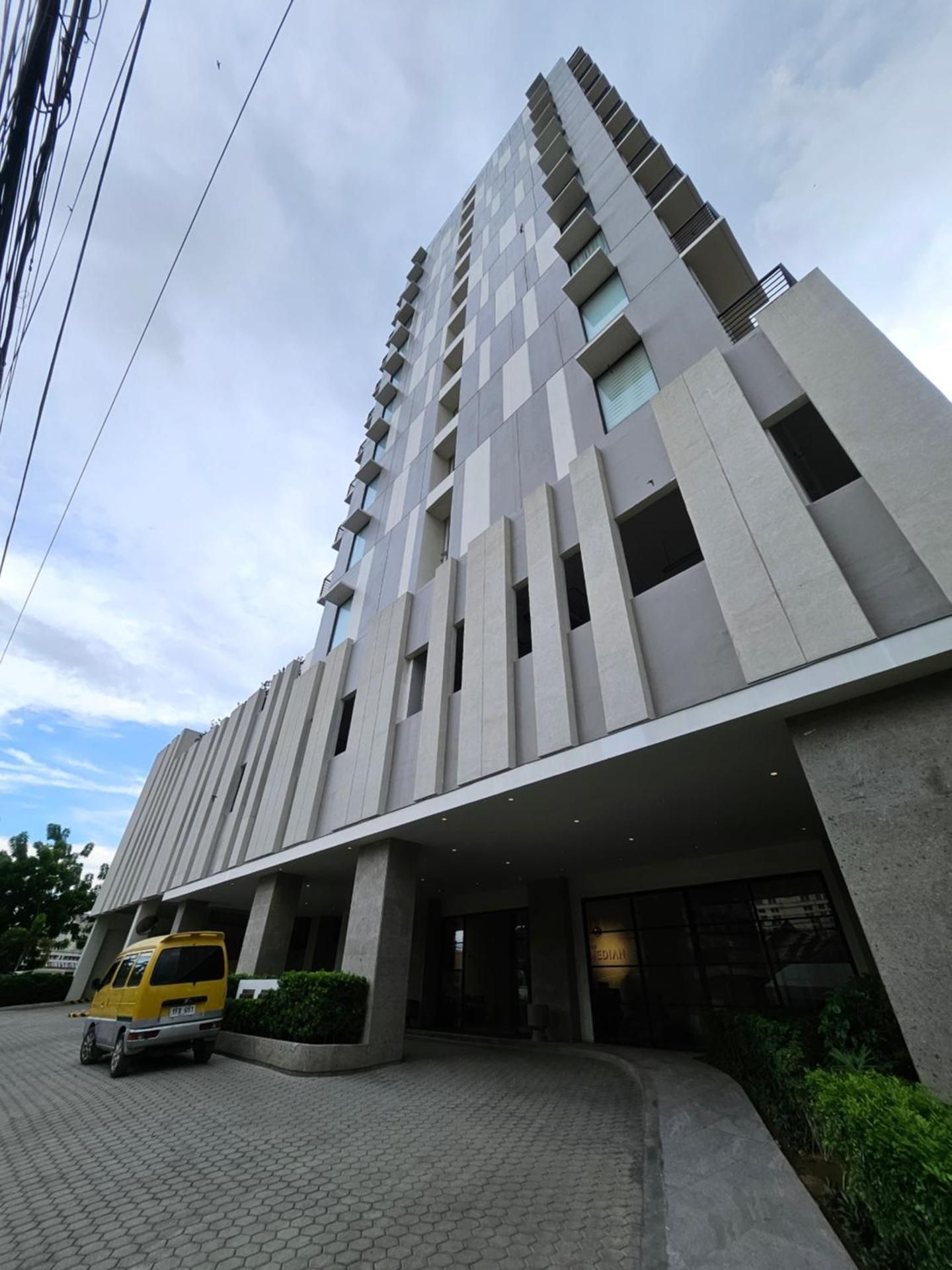 Studio Unit in The Median Condominium Cebu