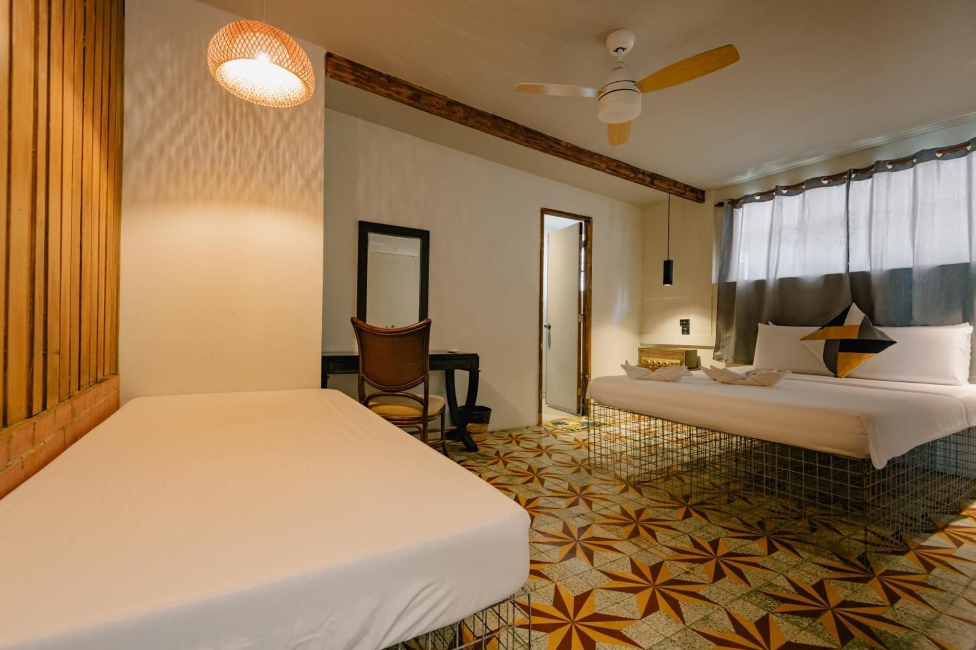 The Flying Fish Hostel Cebu Deluxe Double Room 2