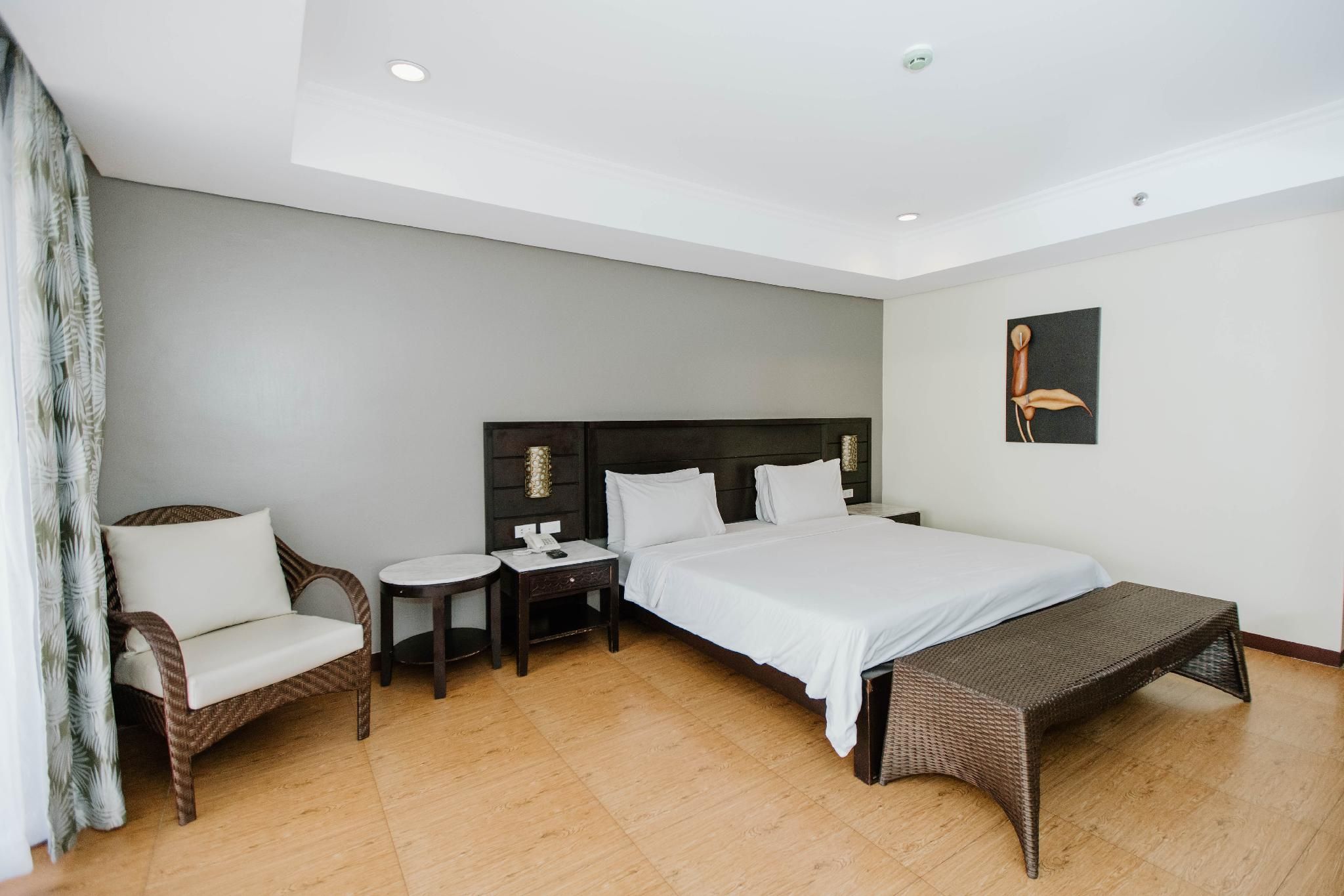 Cebu Westown Lagoon- Partywing Deluxe King 2