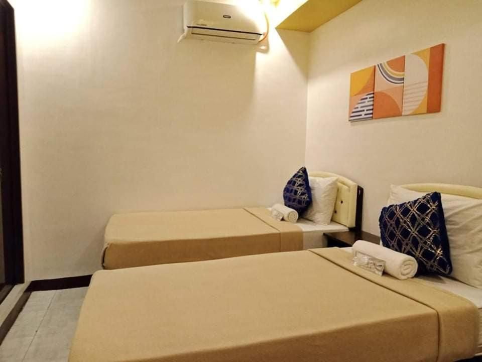 AMAX INN CEBU Single Room with Private Bathroom 2