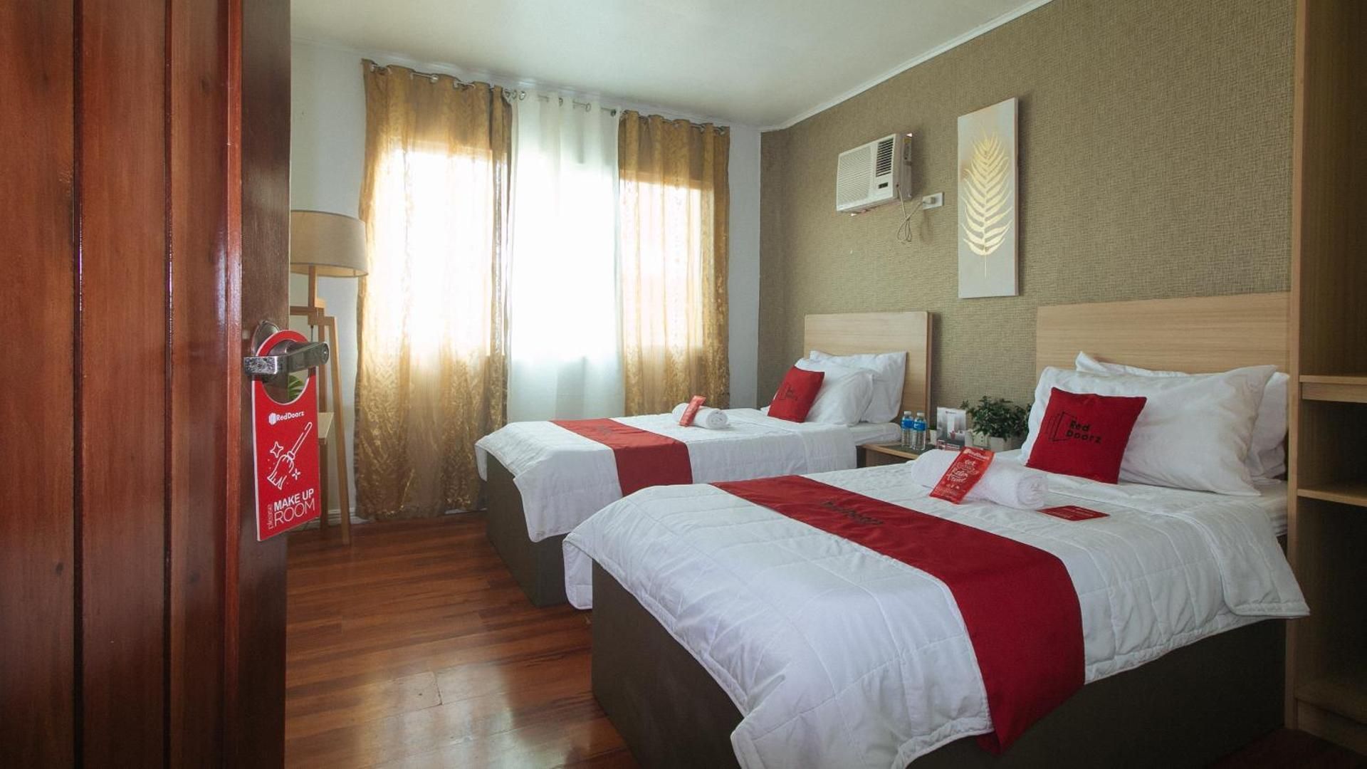 Twin Room with Shared Bathroom