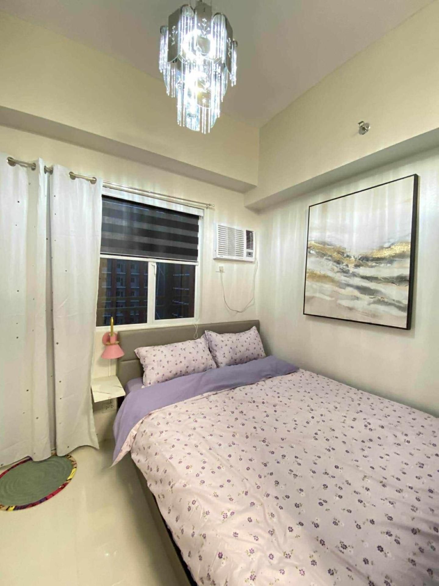 One-Bedroom Apartment with Pool View