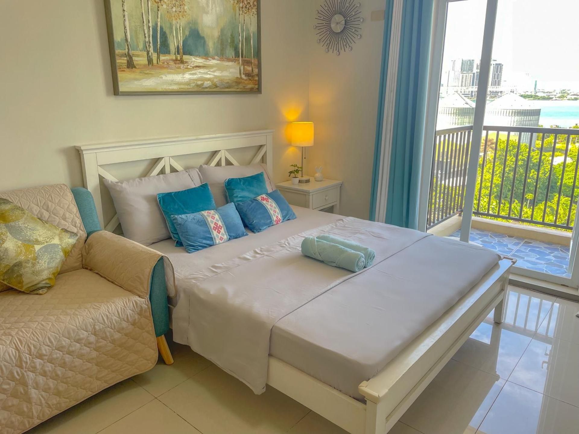 Studio with Sea View
