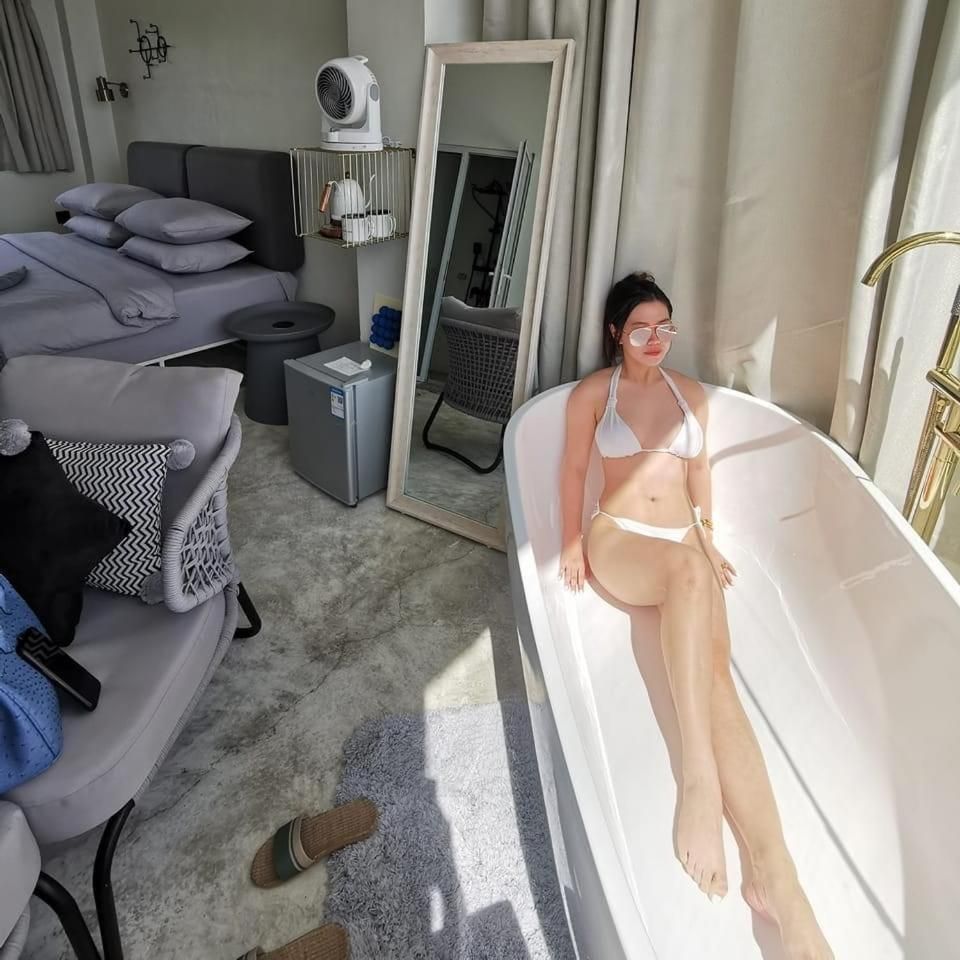 Super Deluxe Sea View