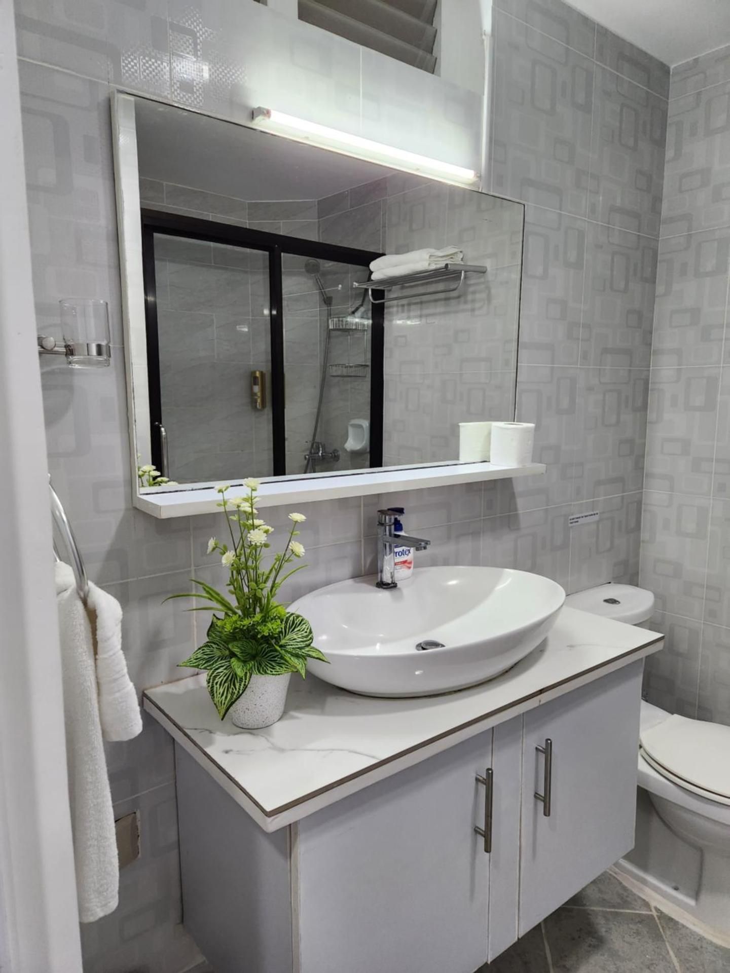 One-Bedroom Apartment