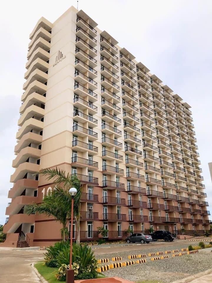 Kwartos Inn Building 101, 10th Floor ,Unit 1030