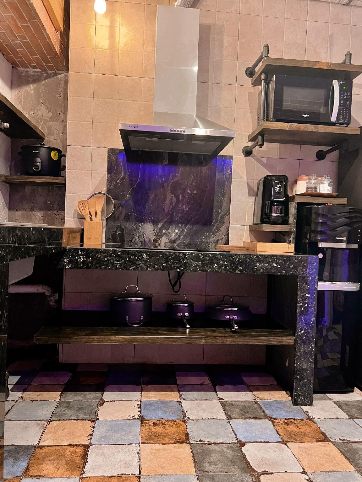 08f69f0e4e929274b6a1f0be869eb033