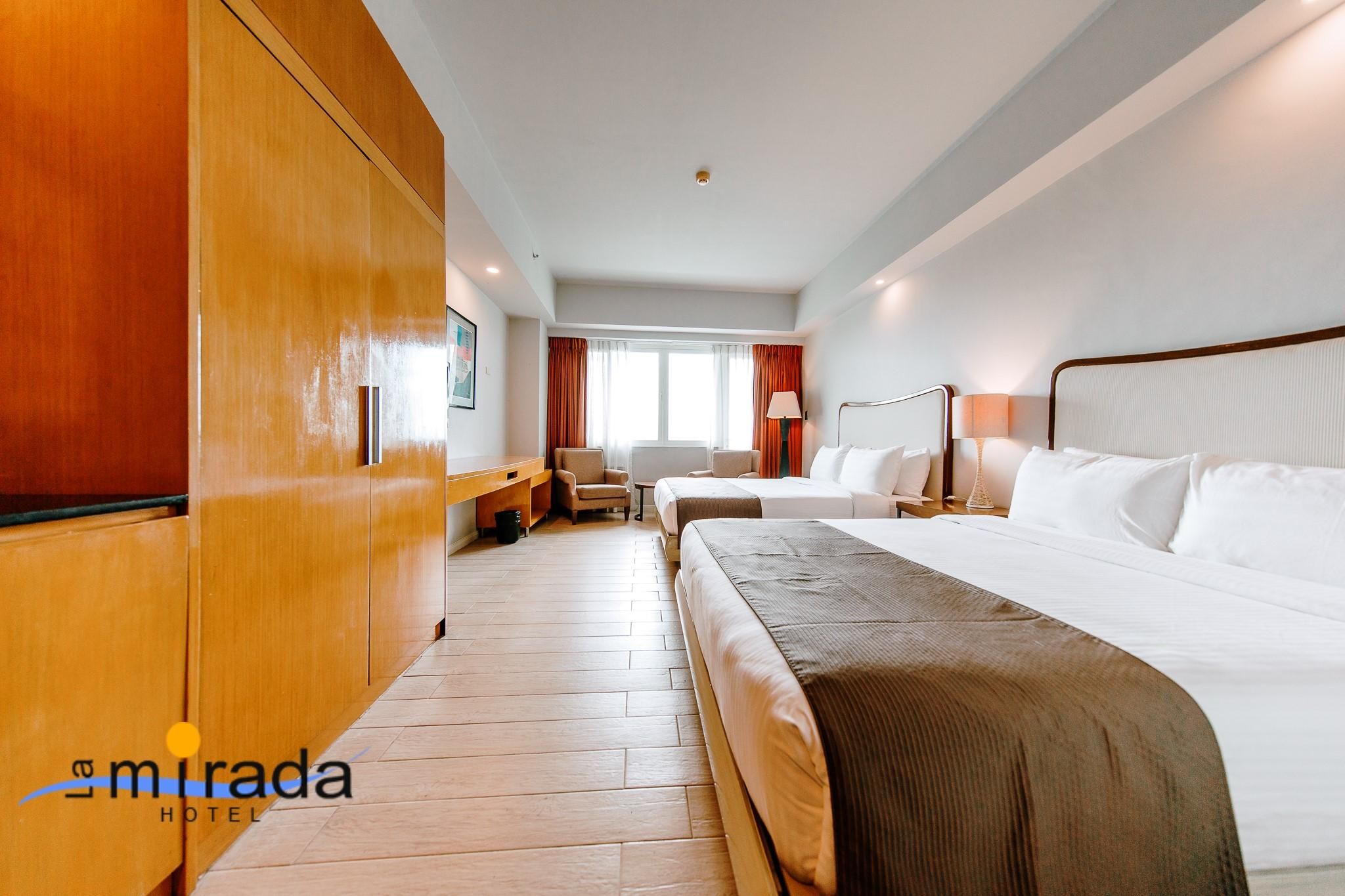 La Mirada Hotel Deluxe Double Room with Two Double Beds 2