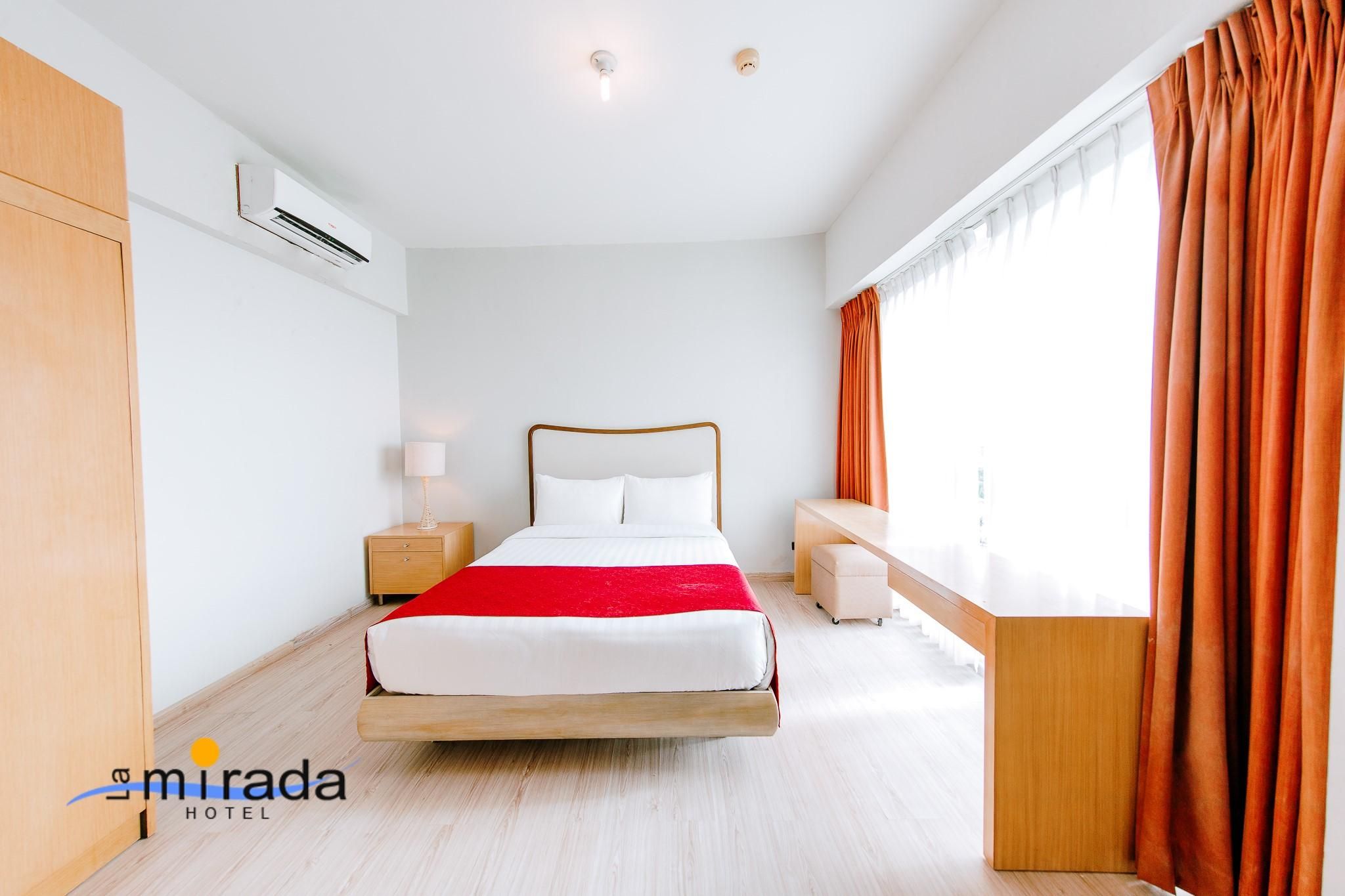 One Bedroom Suite - Queen Bed