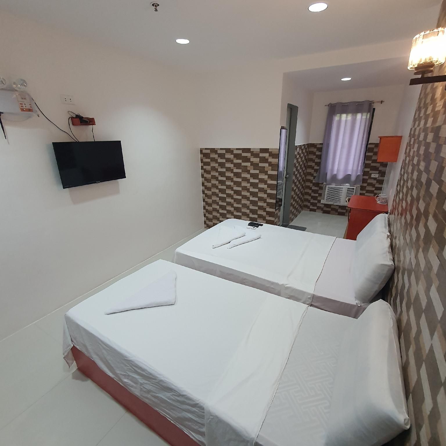 Family Room - 3 People