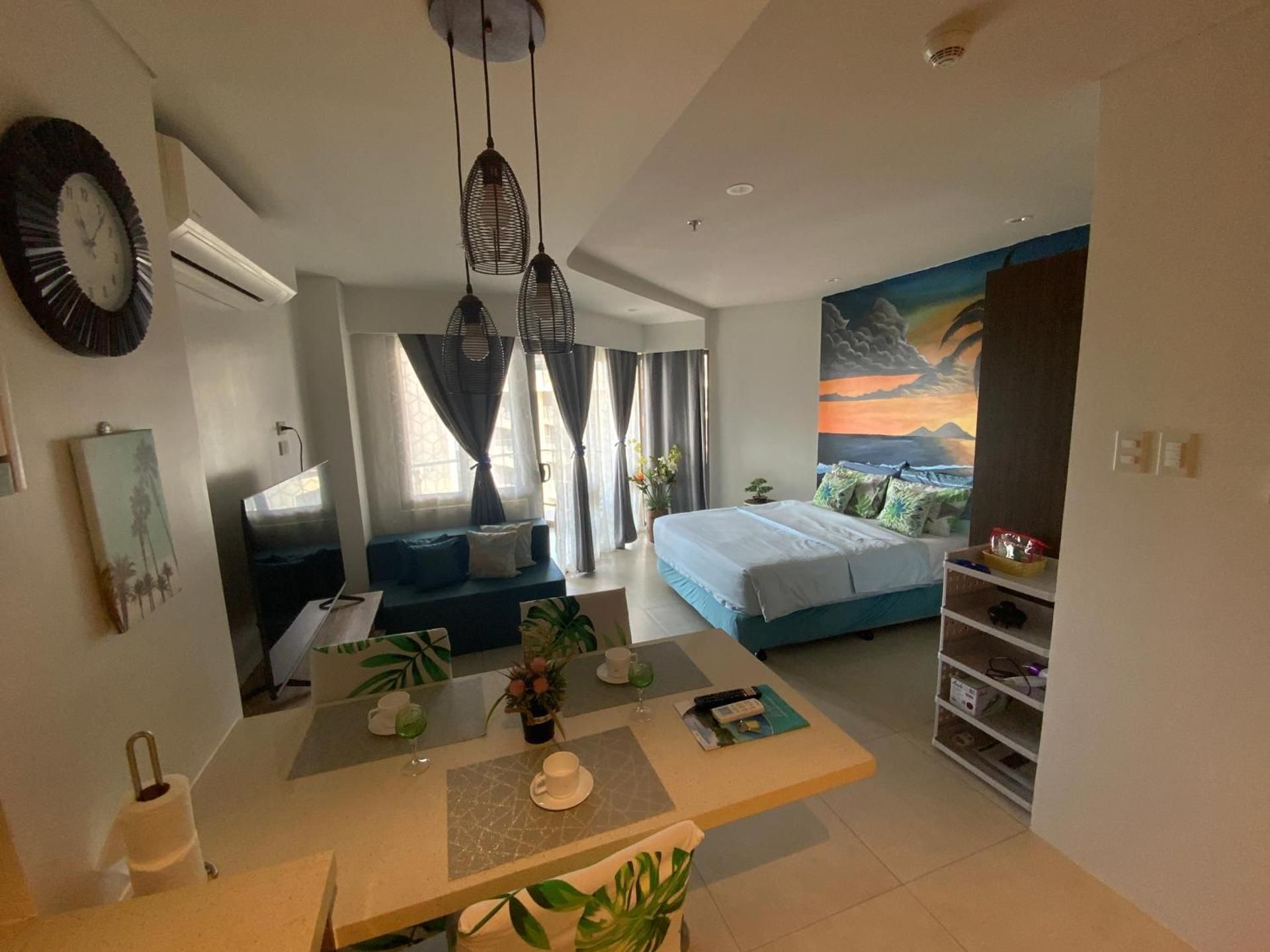 Studio Apartment with Balcony