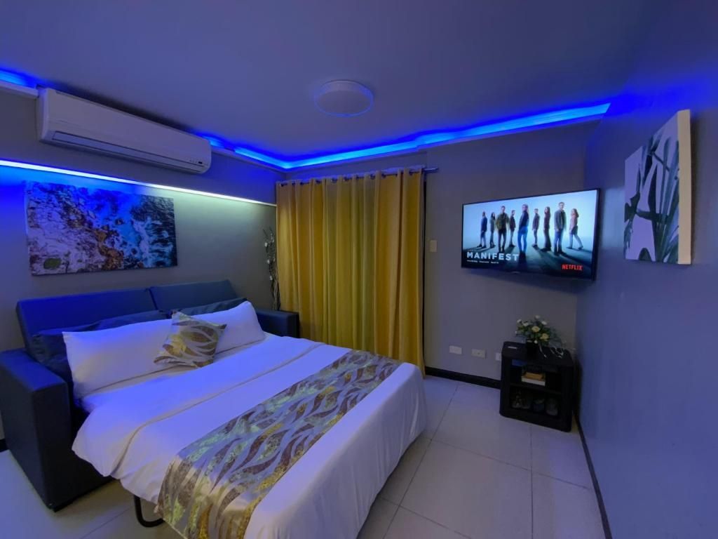 1 Bedroom Apartment with Pool View