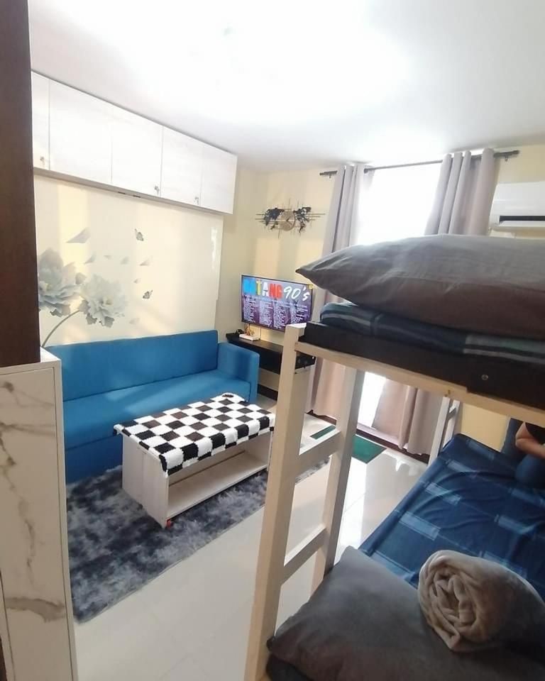 Studio with Balcony