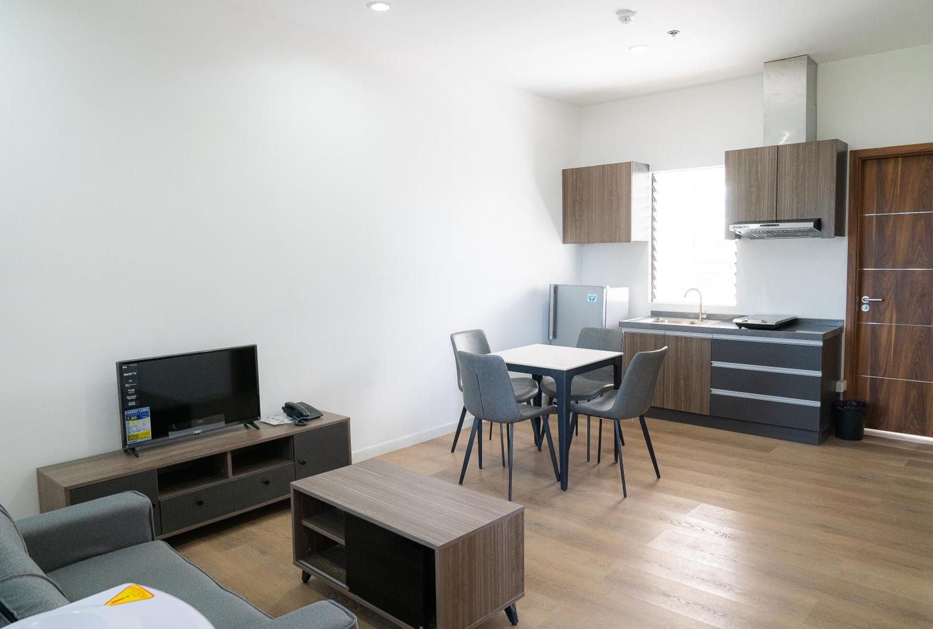 One-Bedroom Apartment - Non-Smoking