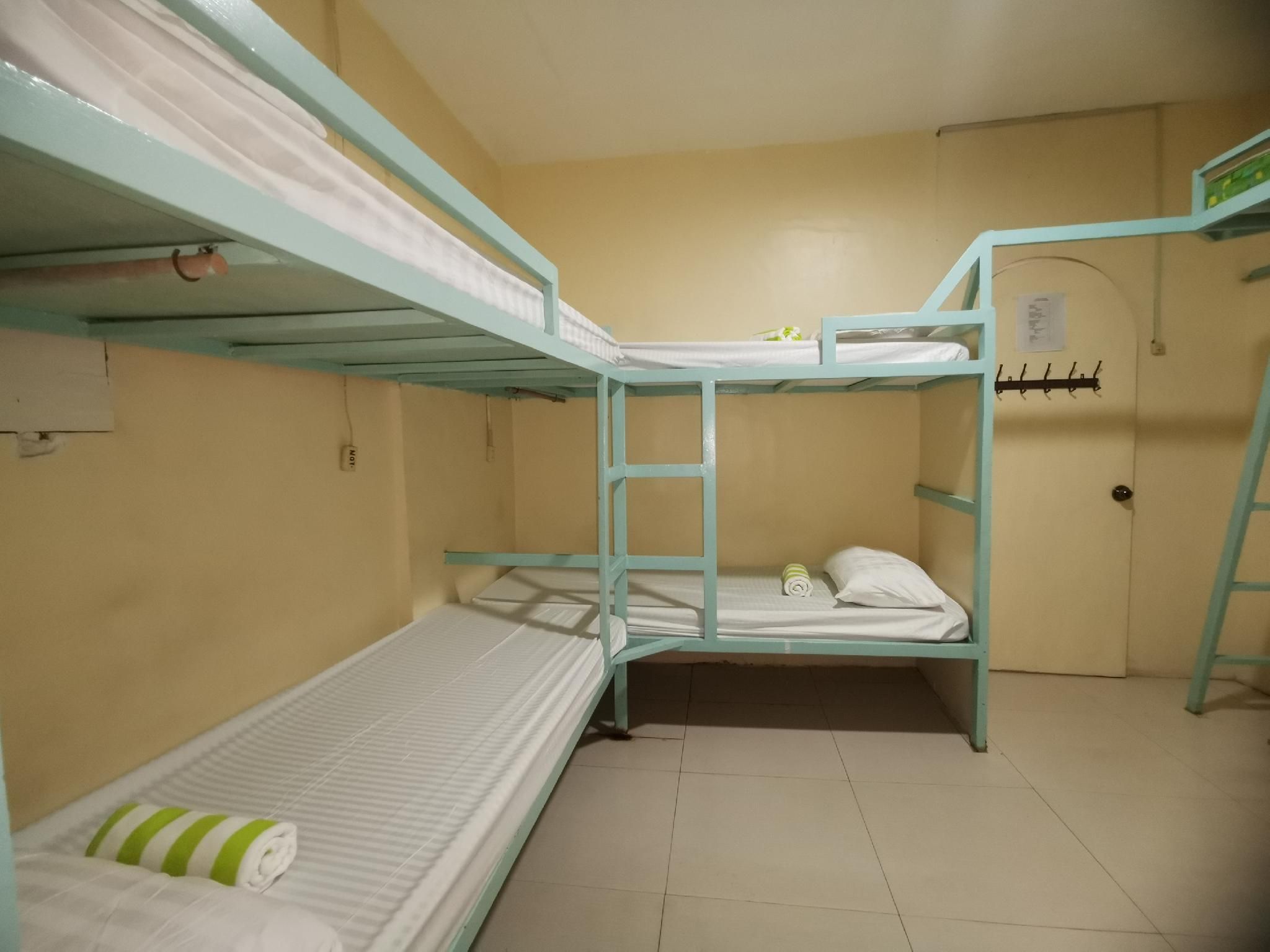 6-Bed Mixed Dormitory Room