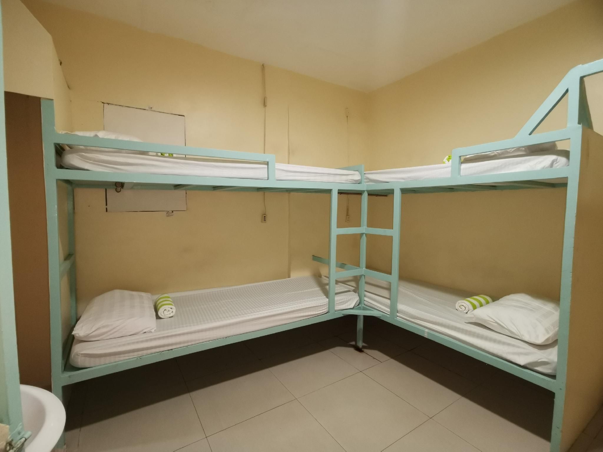 6-Bed Mixed Dormitory Room