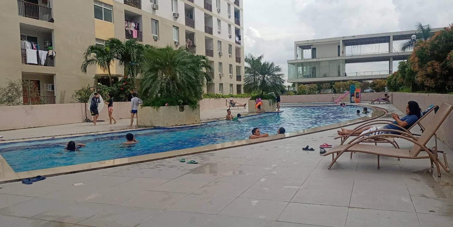 Mak'z Condo Place