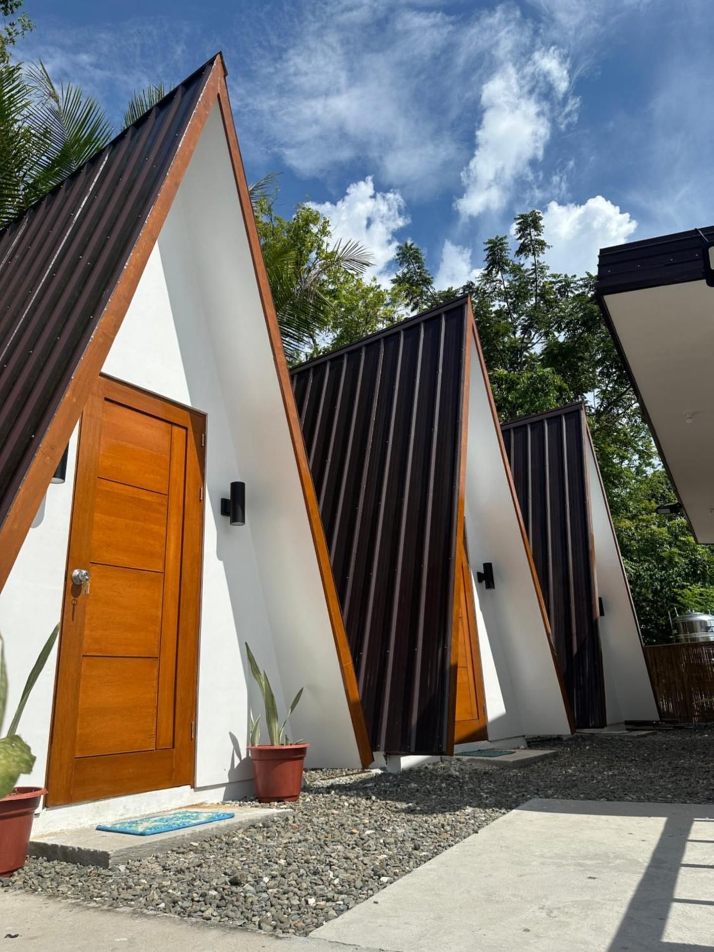 Tuyom by Hostel 7