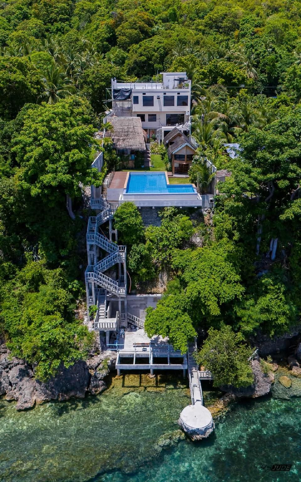 The CLiffhouse Samboan Superior Suite with Sea View