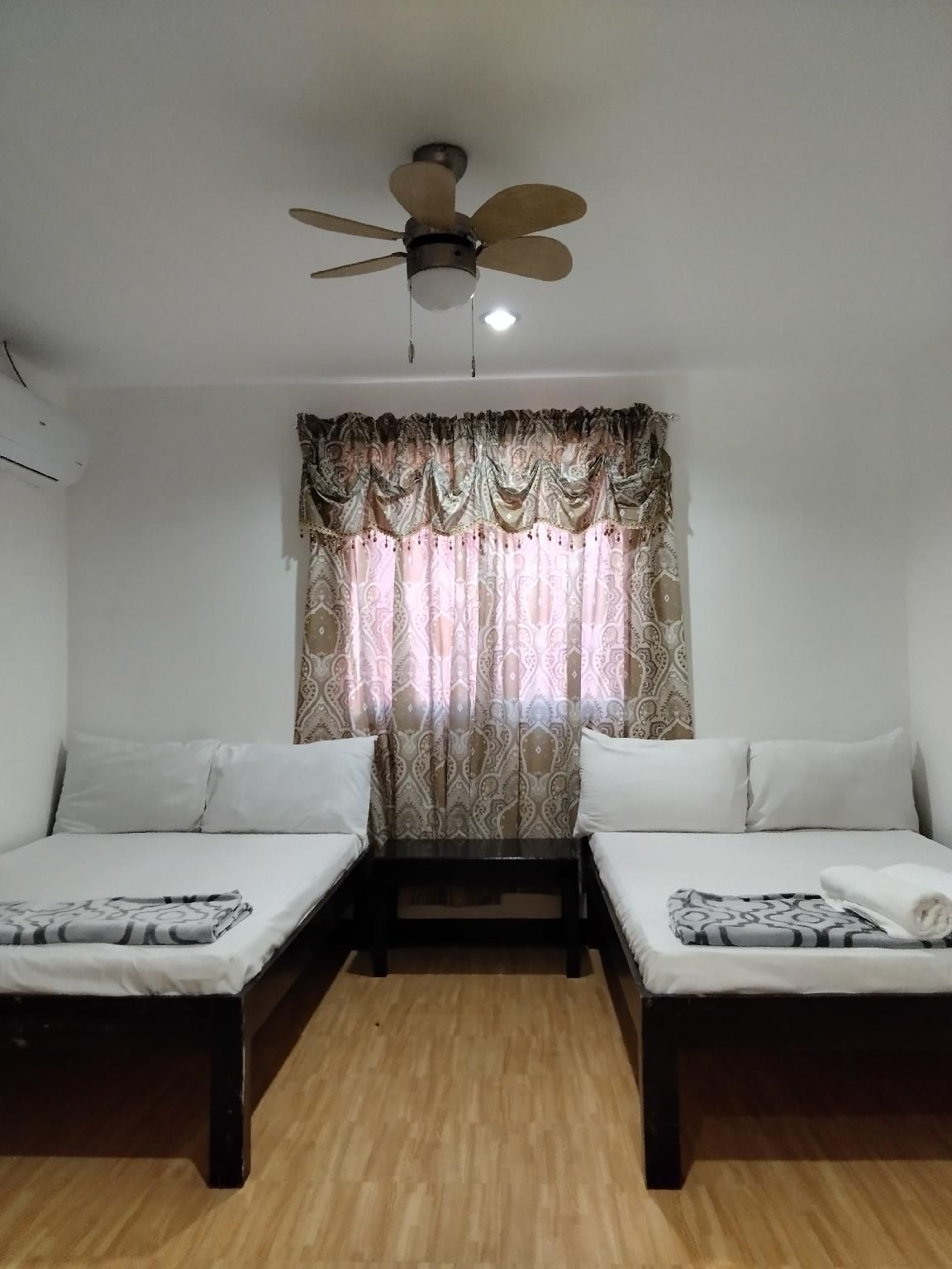 Deluxe Double Room with Shower