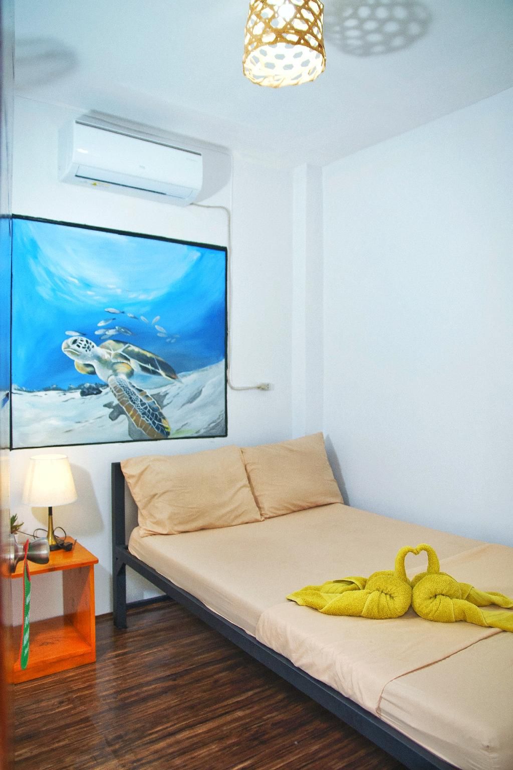 Ananas Guesthouse Standard - 1 Double Bed with Table