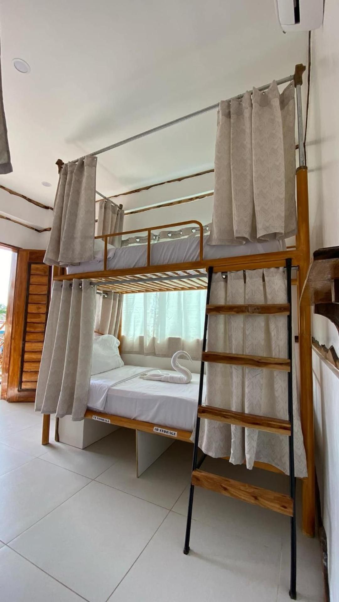 Bed in 4-Bed Mixed Dormitory Room