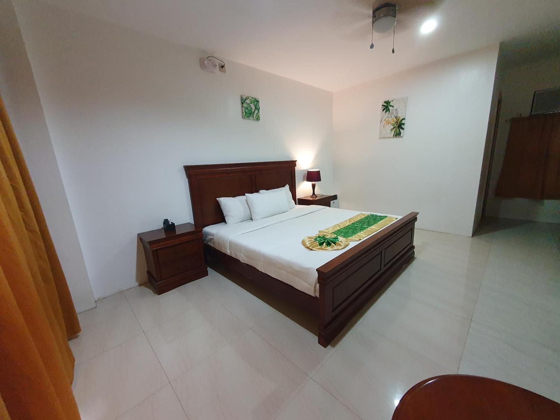 Moalboal Tropics Queen Room with Pool View