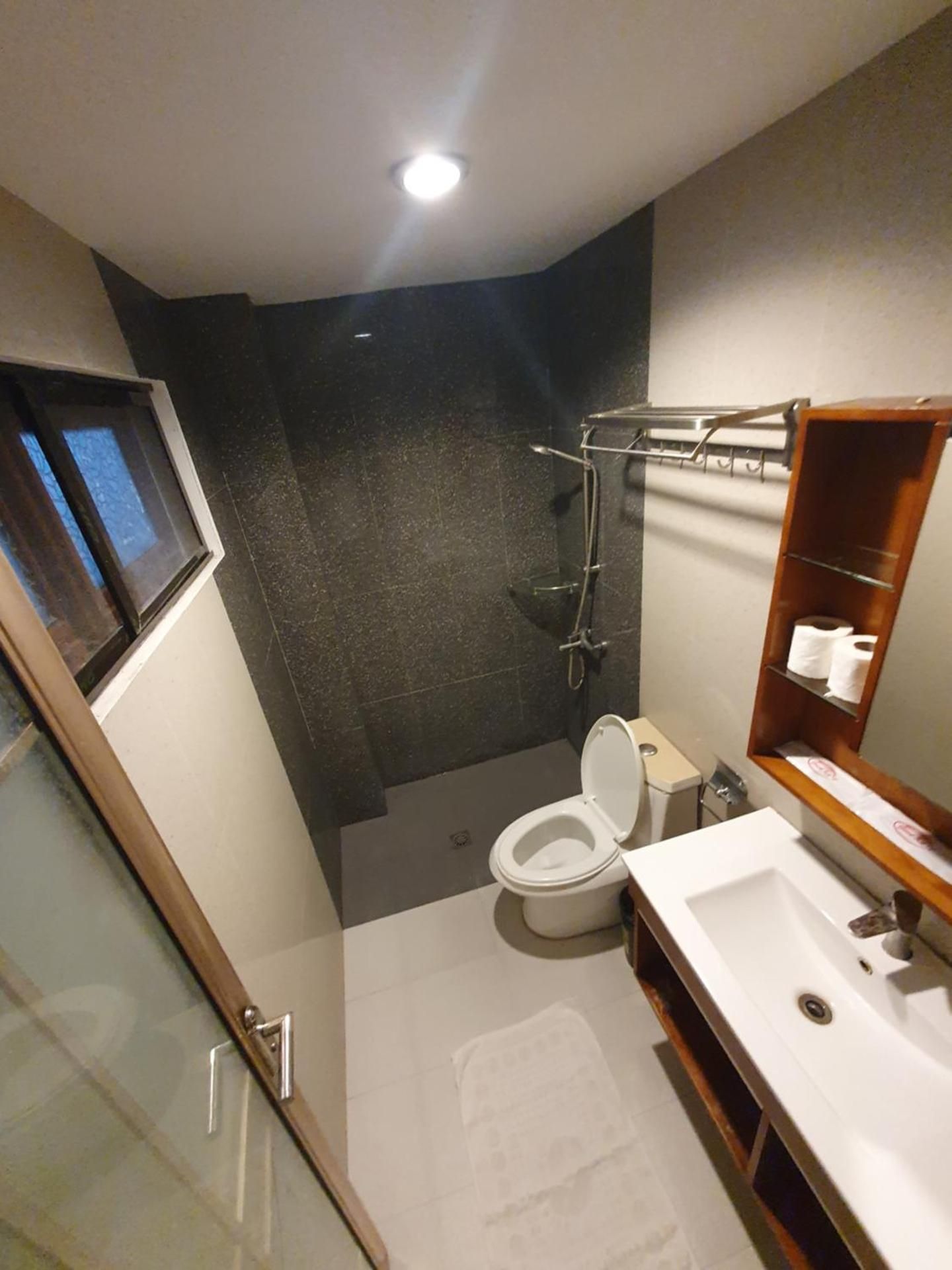 Moalboal Tropics Queen Room with Pool View 3