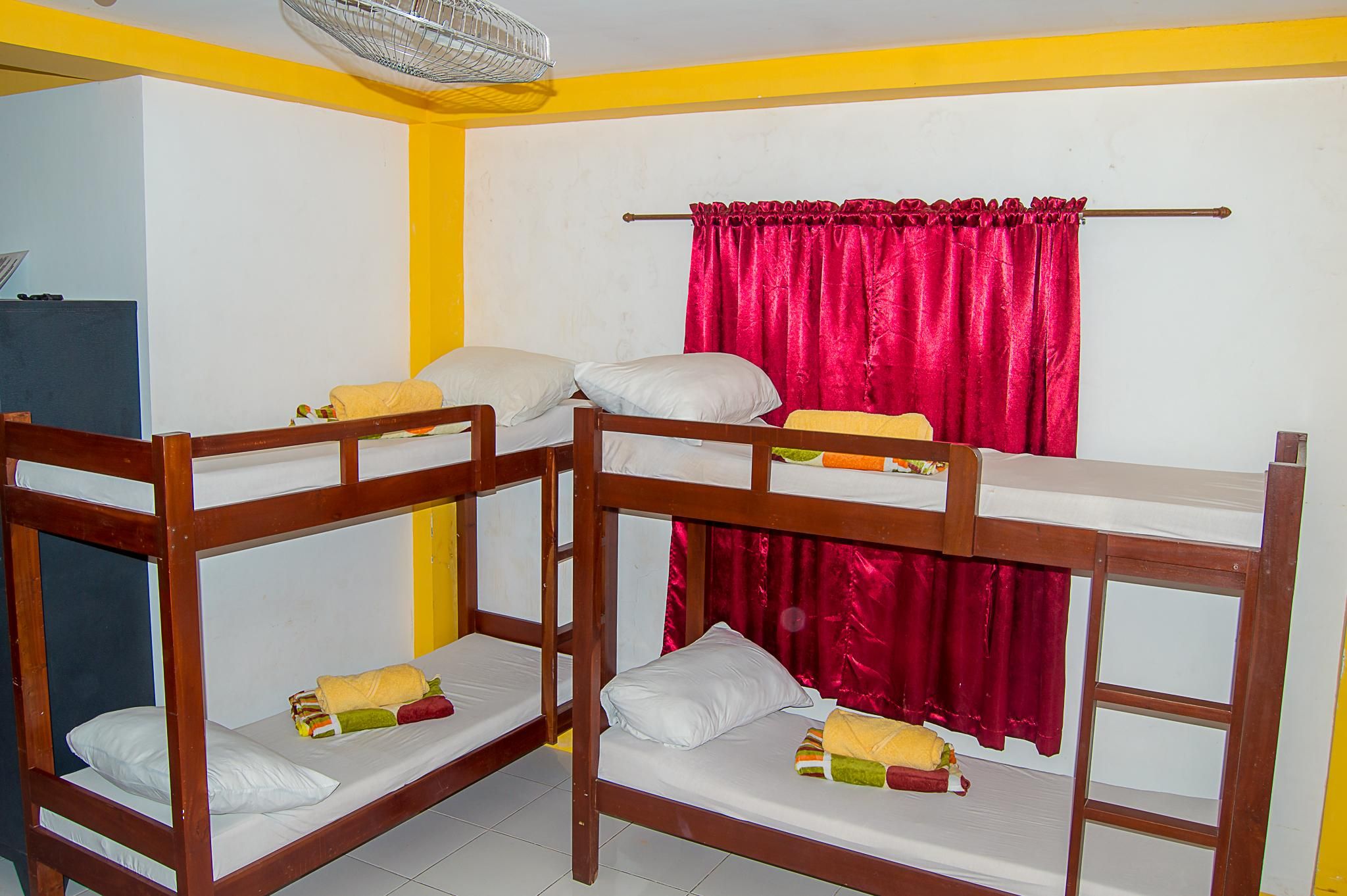 Moalboal Tropics Private Room for 6 People