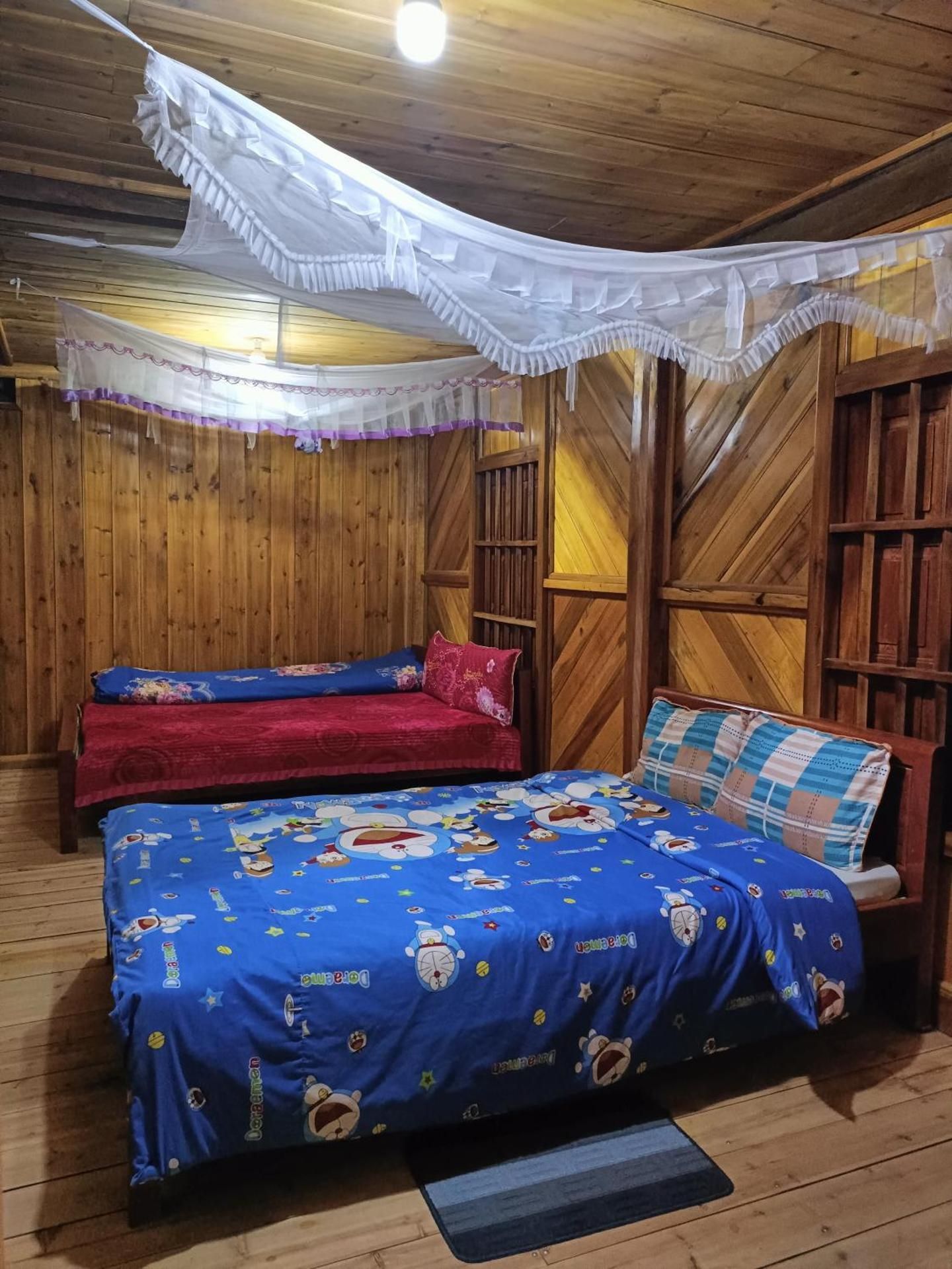 Family Room with Mountain View