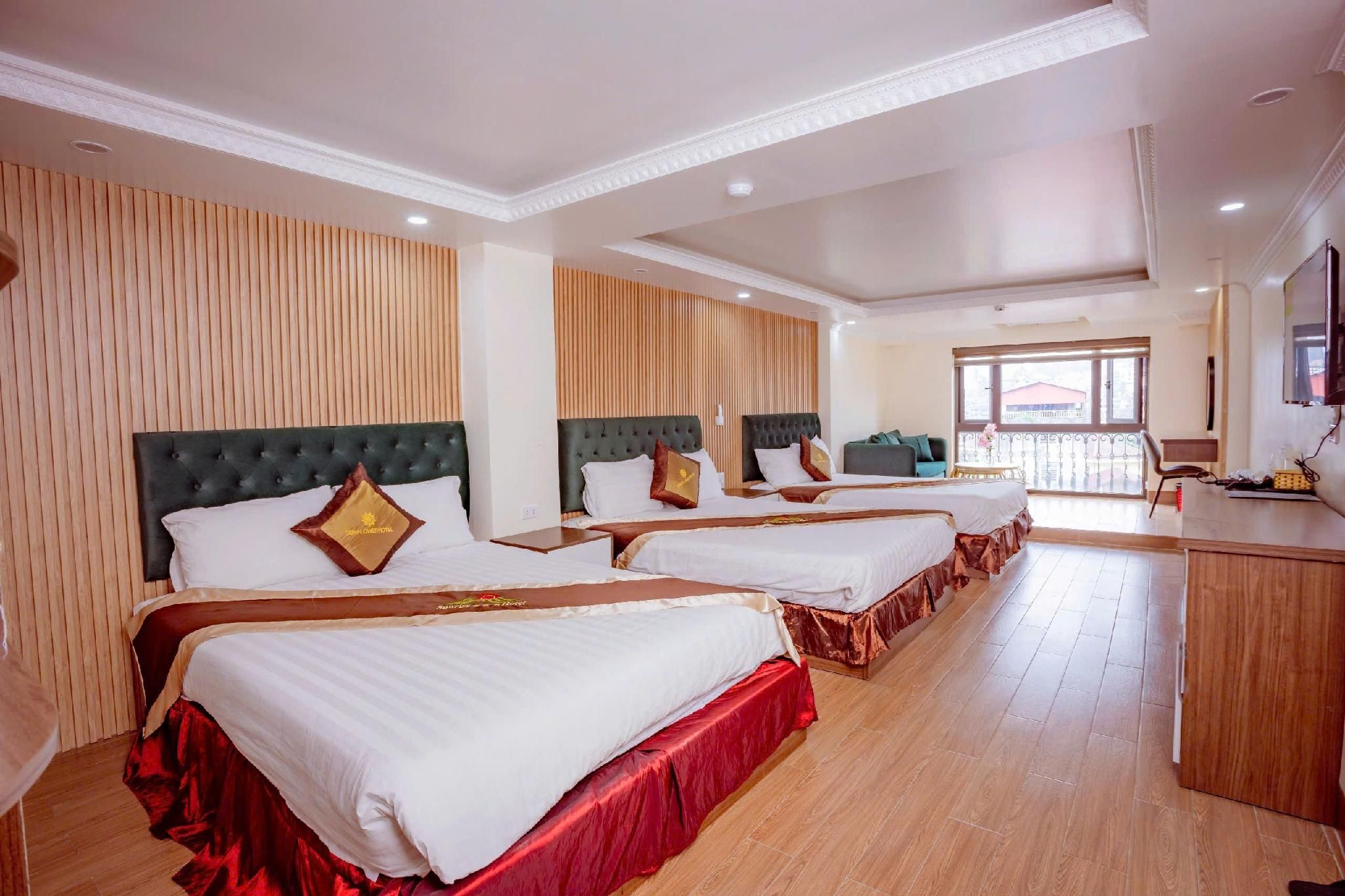 Deluxe Family Room