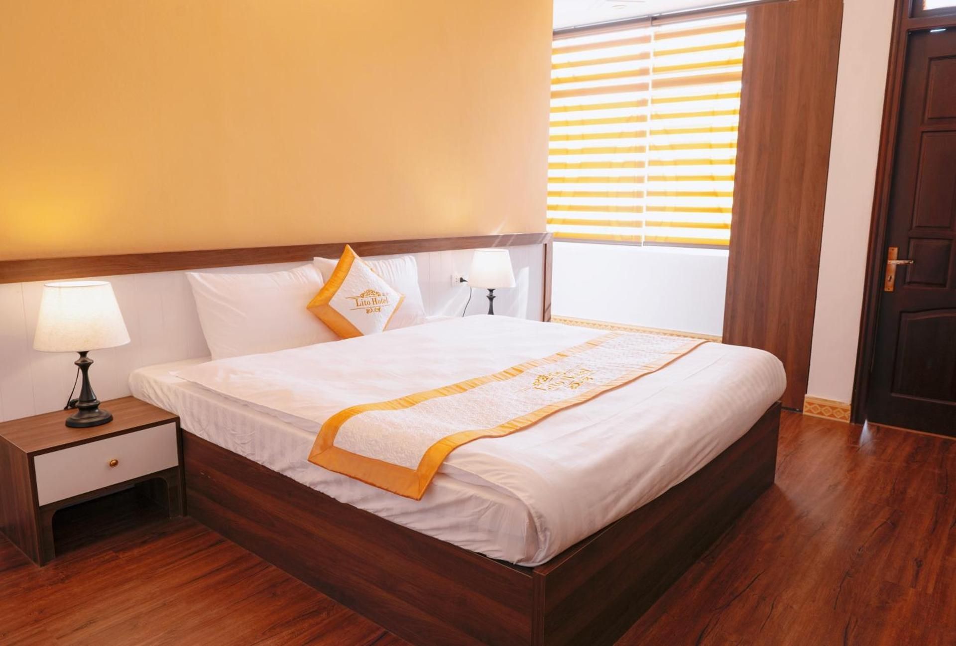 King Room with Balcony