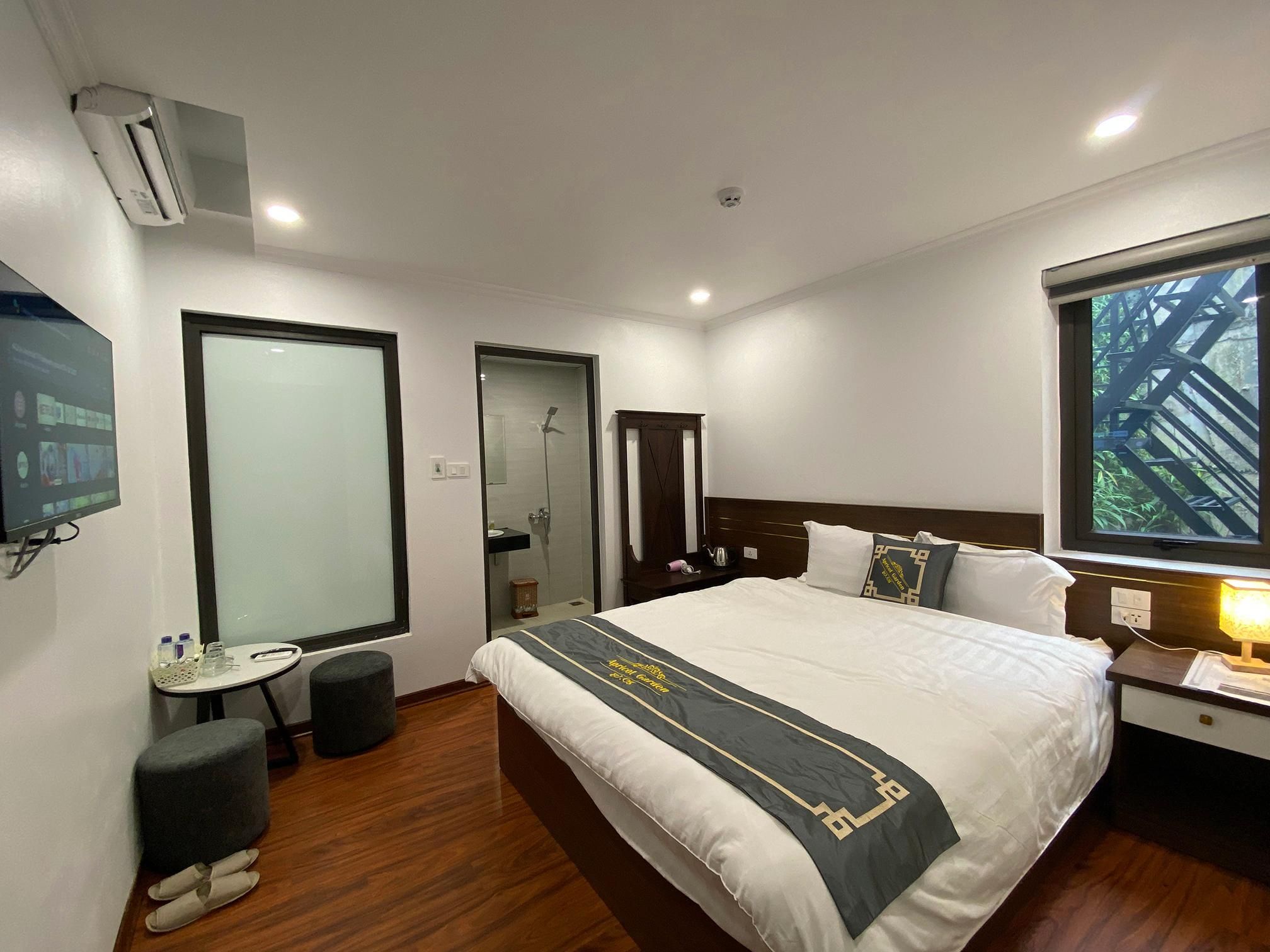 Queen Room with Air Conditioning