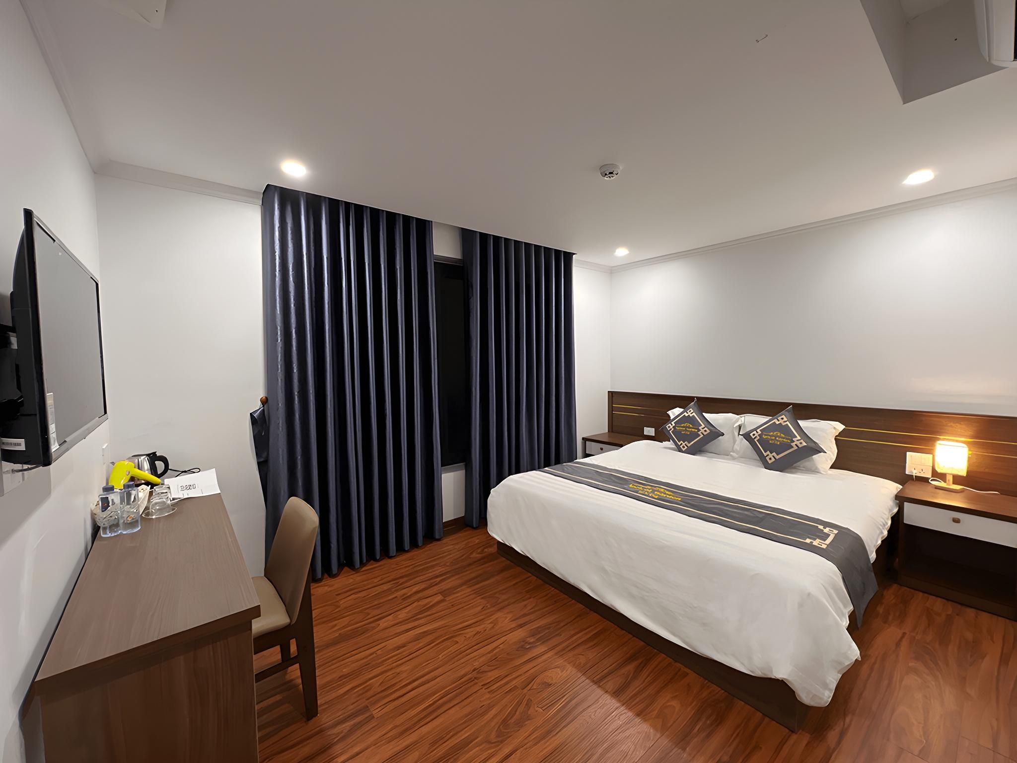Superior Garden View King Room